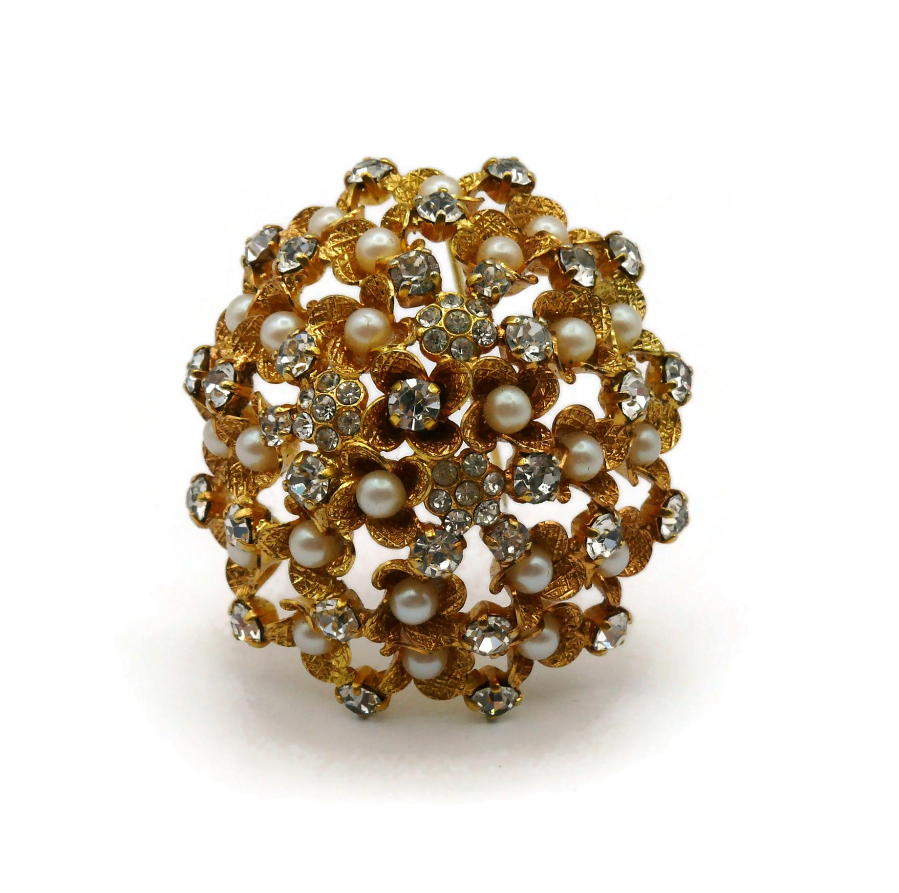 CHRISTIAN DIOR Vintage Jewelled Gold Tone Domed Brooch, 1966 In Good Condition For Sale In Nice, FR