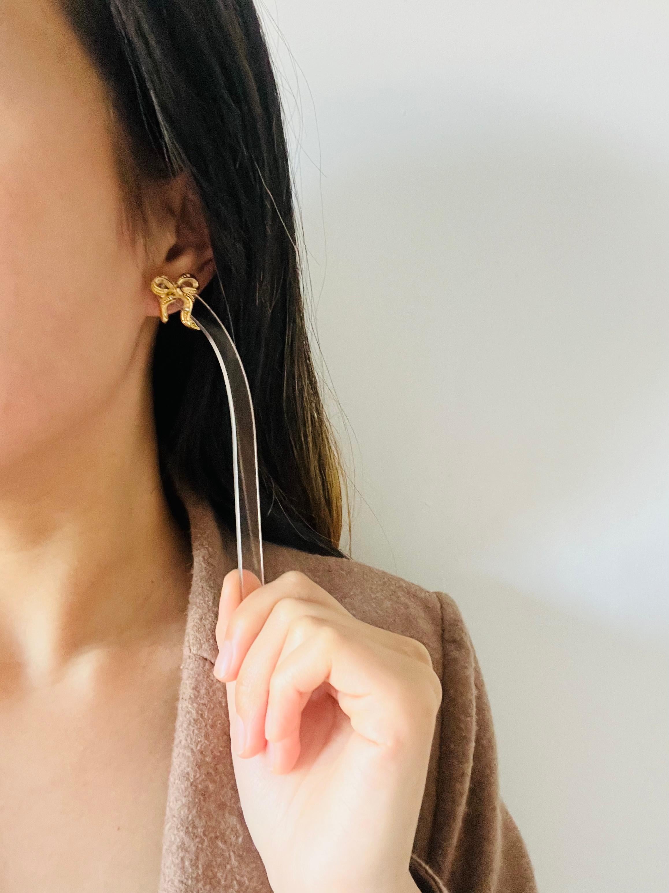 Christian Dior Vintage Ohrringe mit Knotenschleife und Schmetterlingsband und Kristallen in Gold, durchbohrt im Angebot 2
