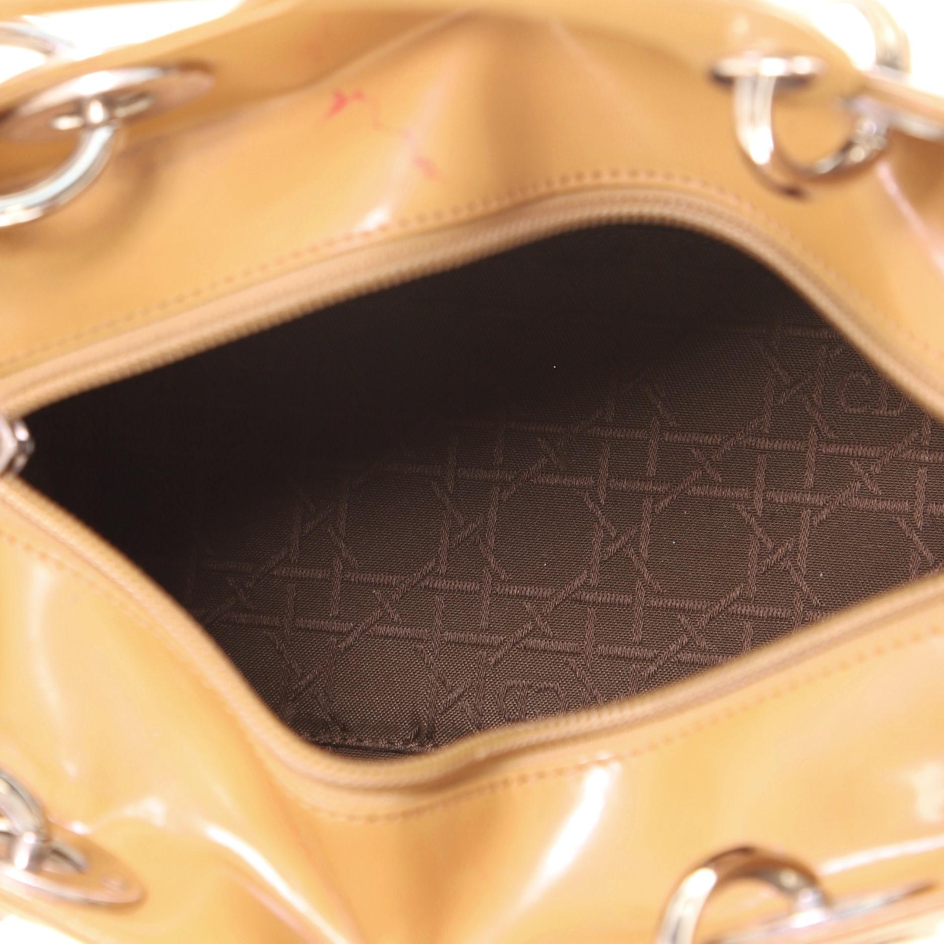 how to wear lady dior bag