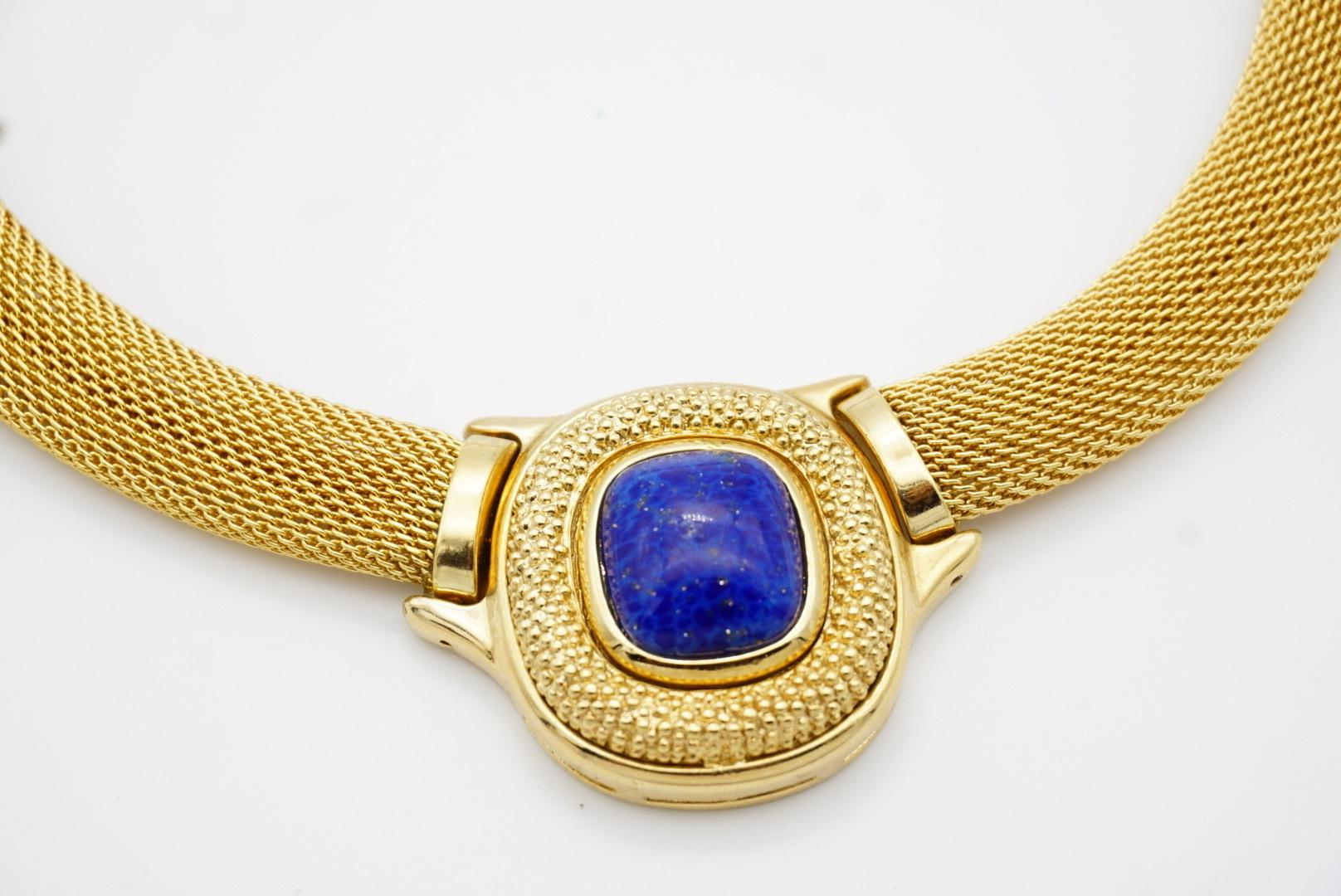 Christian Dior Collana vintage con ciondolo a cabochon in Lapis Navy e tessuto a maglia grossa in vendita 9