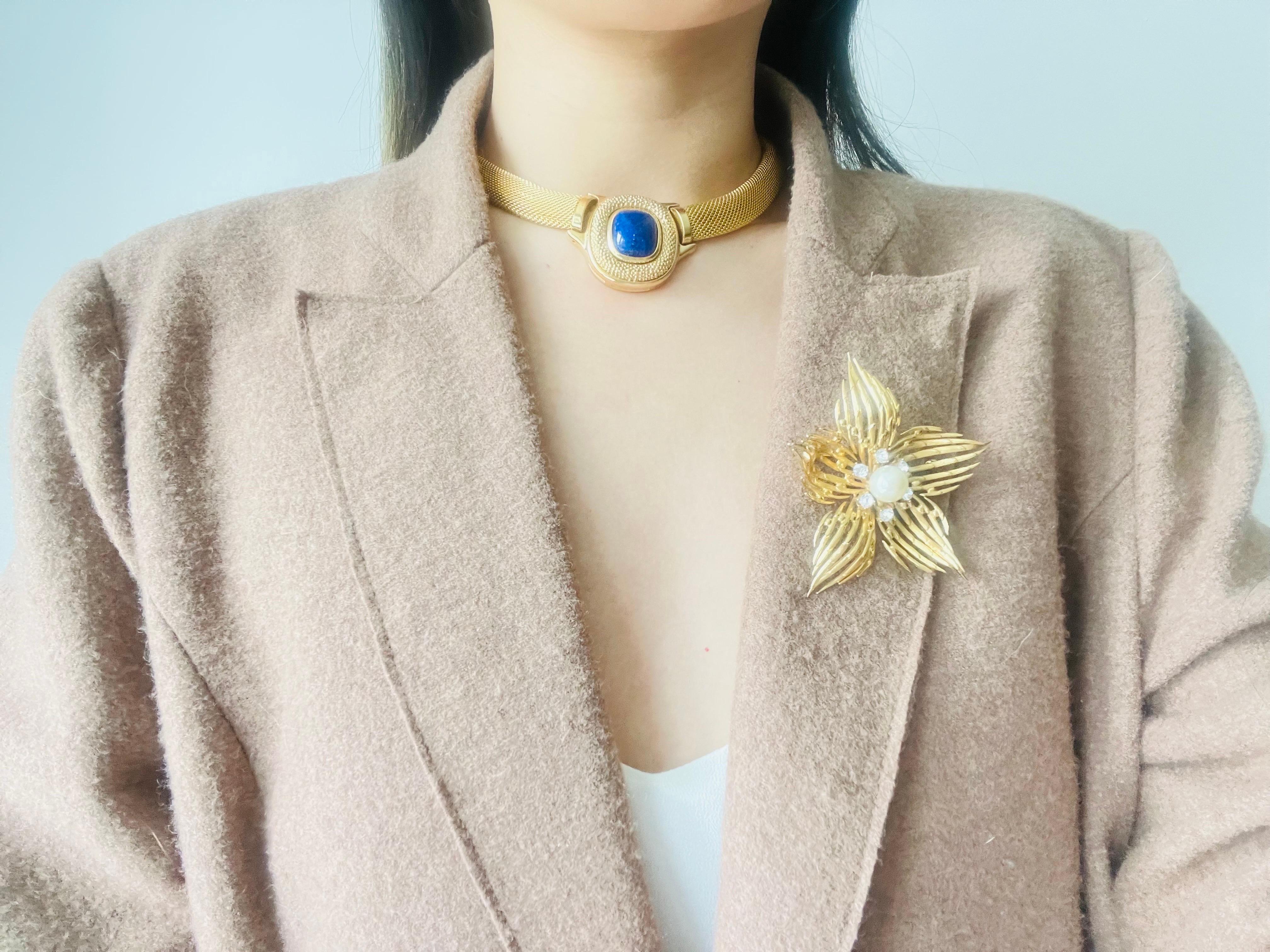 Christian Dior Collana vintage con ciondolo a cabochon in Lapis Navy e tessuto a maglia grossa in vendita 2