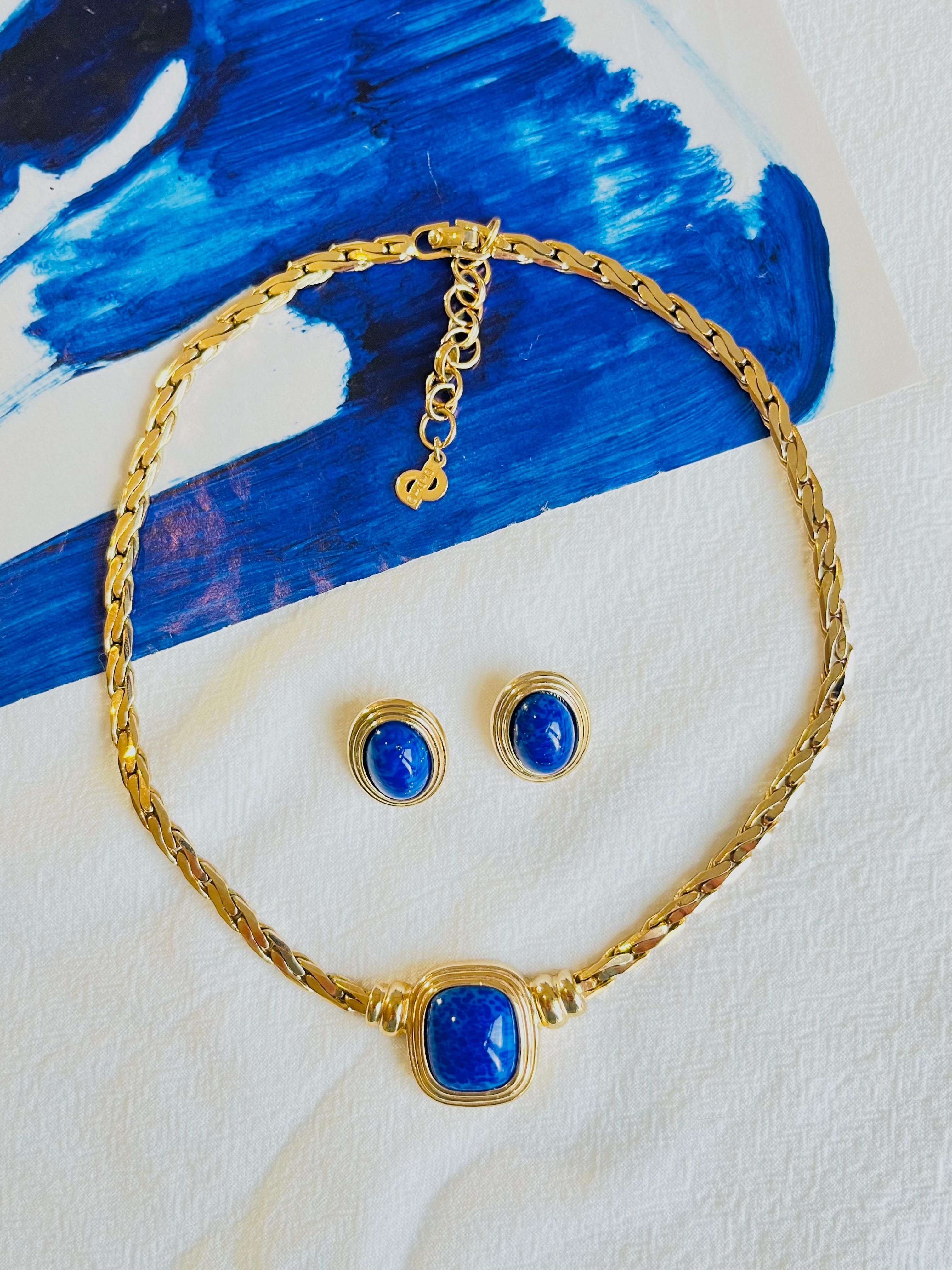 Christian Dior Vintage Lapislázuli Azul Marino Rectángulo Cabujón Ovalado Conjunto Collar Pendientes en Bueno estado para la venta en Wokingham, England