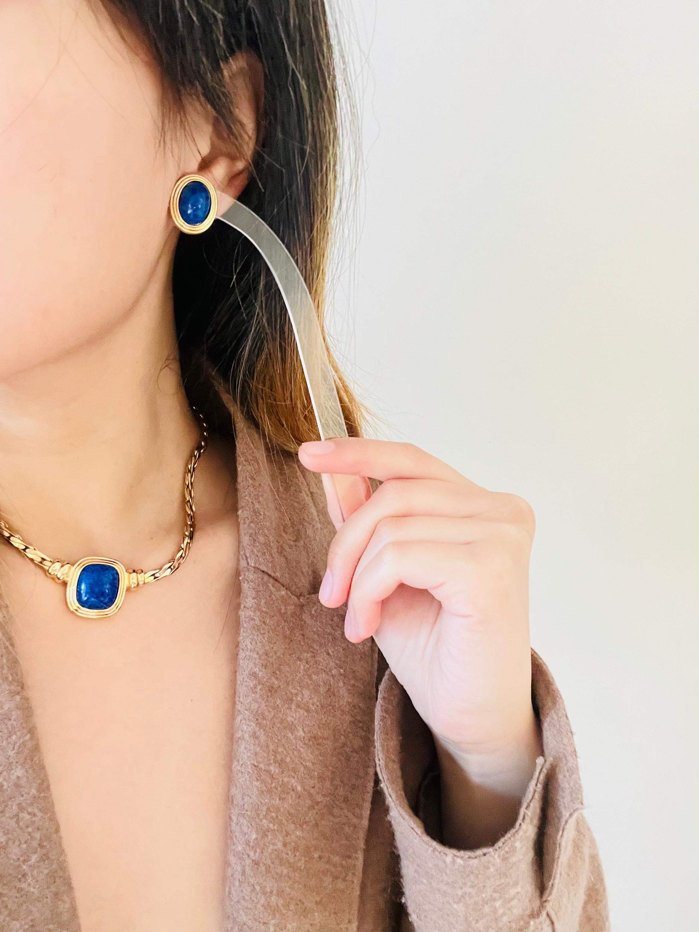Christian Dior Vintage Lapislázuli Azul Marino Rectángulo Cabujón Ovalado Conjunto Collar Pendientes en venta 3