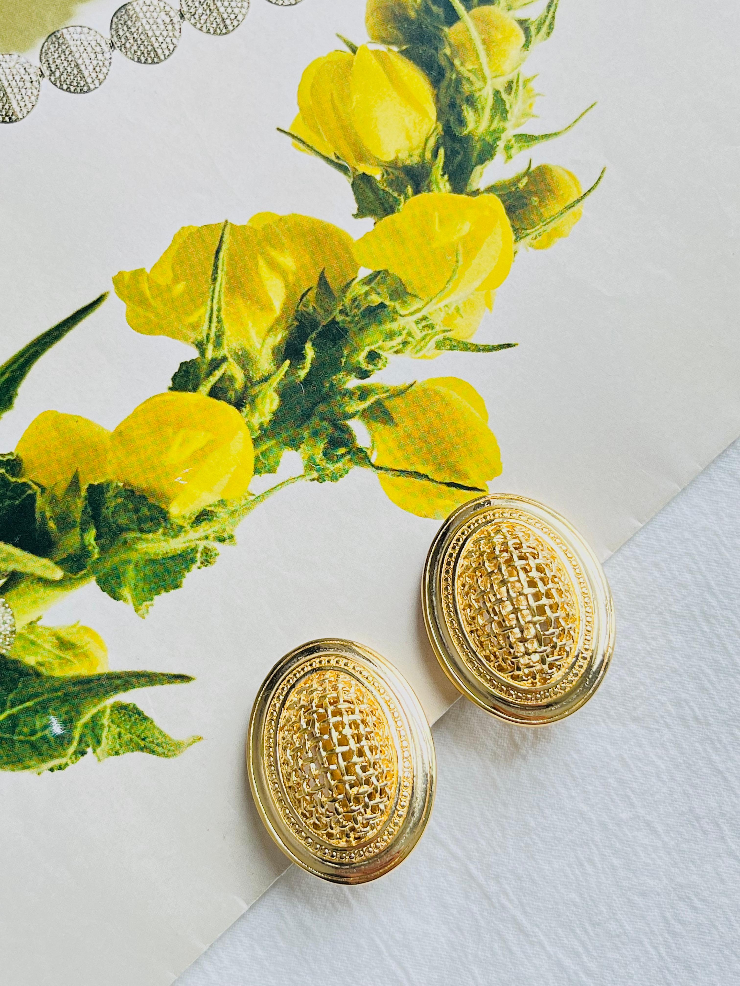 Women's or Men's Christian Dior Vintage Large 3D Arch Oval Openwork Mesh Statement Gold Earrings For Sale
