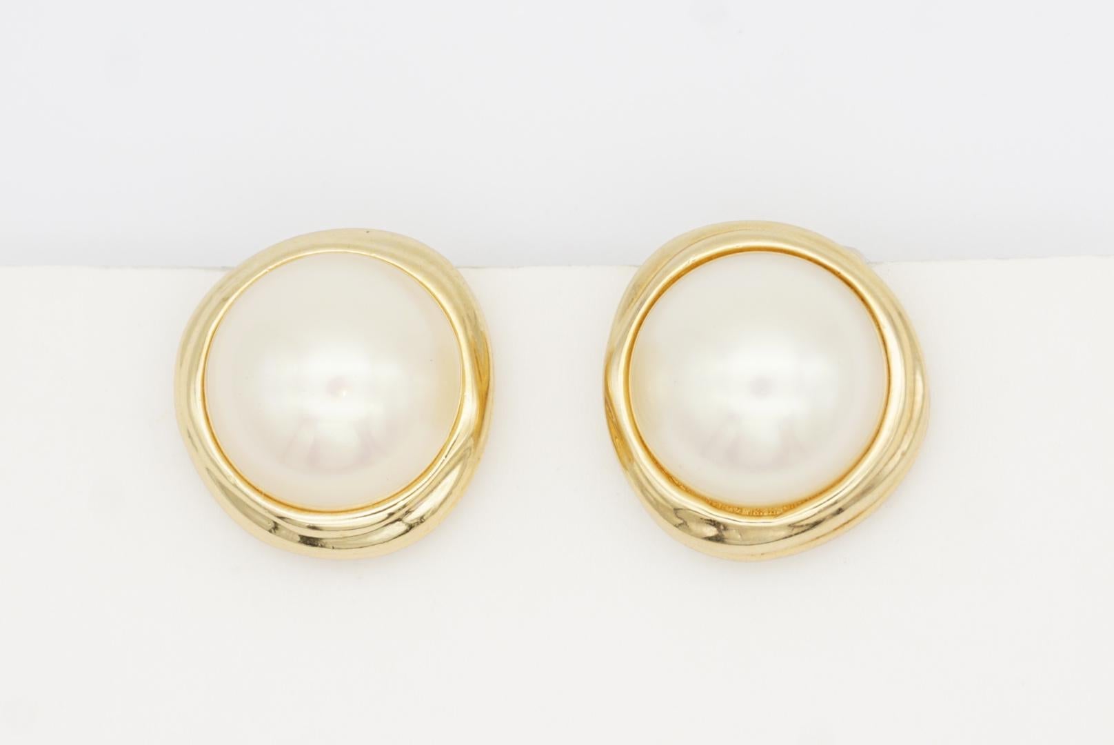 Christian Dior Vintage Large Abnormal Circle Round White Pearl Clip Earrings For Sale 2