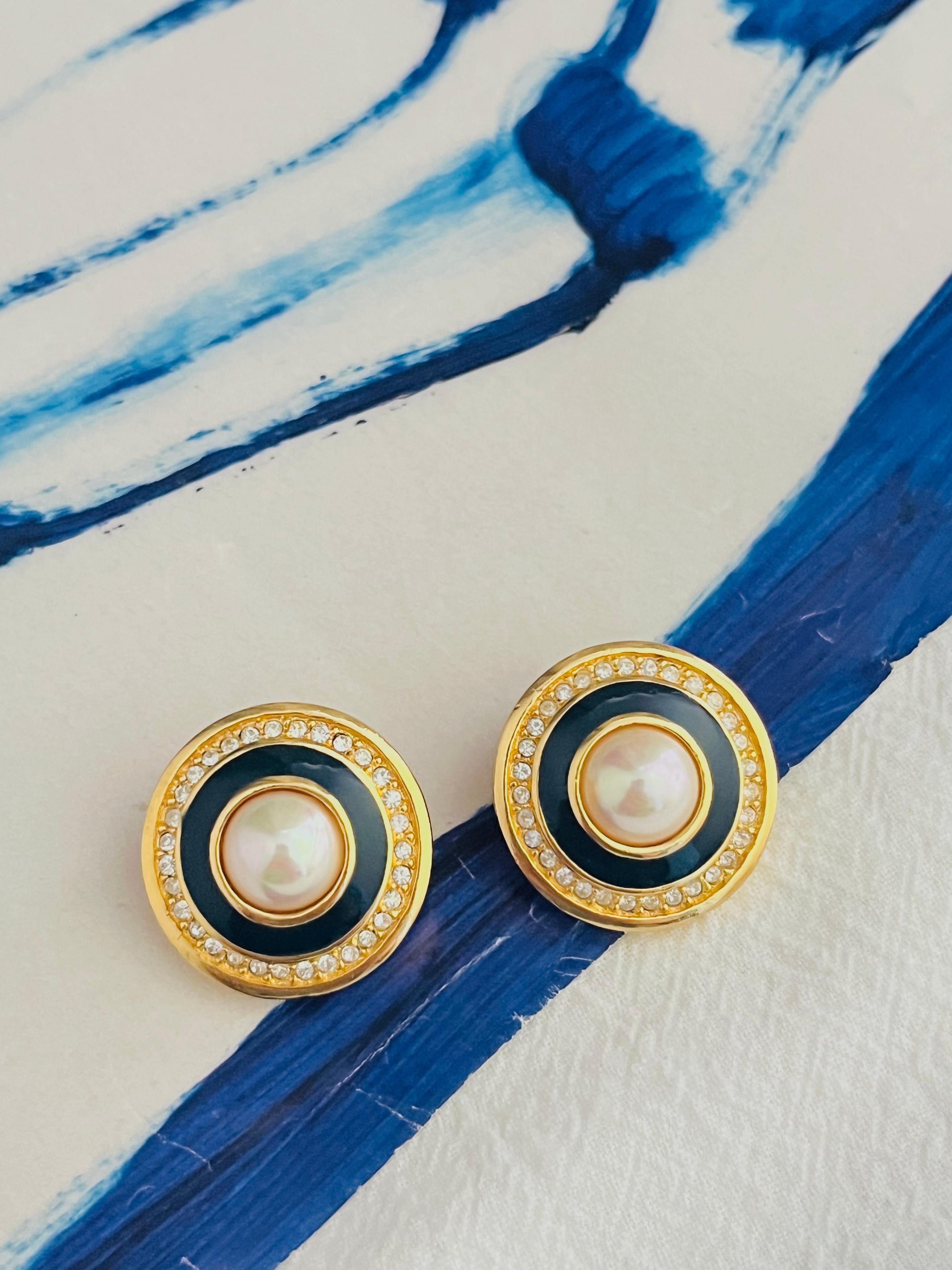 Women's or Men's Christian Dior Vintage Large Circle Crystal Navy Blue White Pearl Clip Earrings For Sale