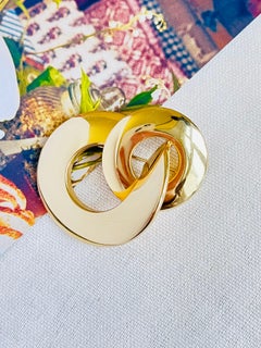 Christian Dior Vintage Large Double Interlocking Round Hoop Glow Gold Brooch