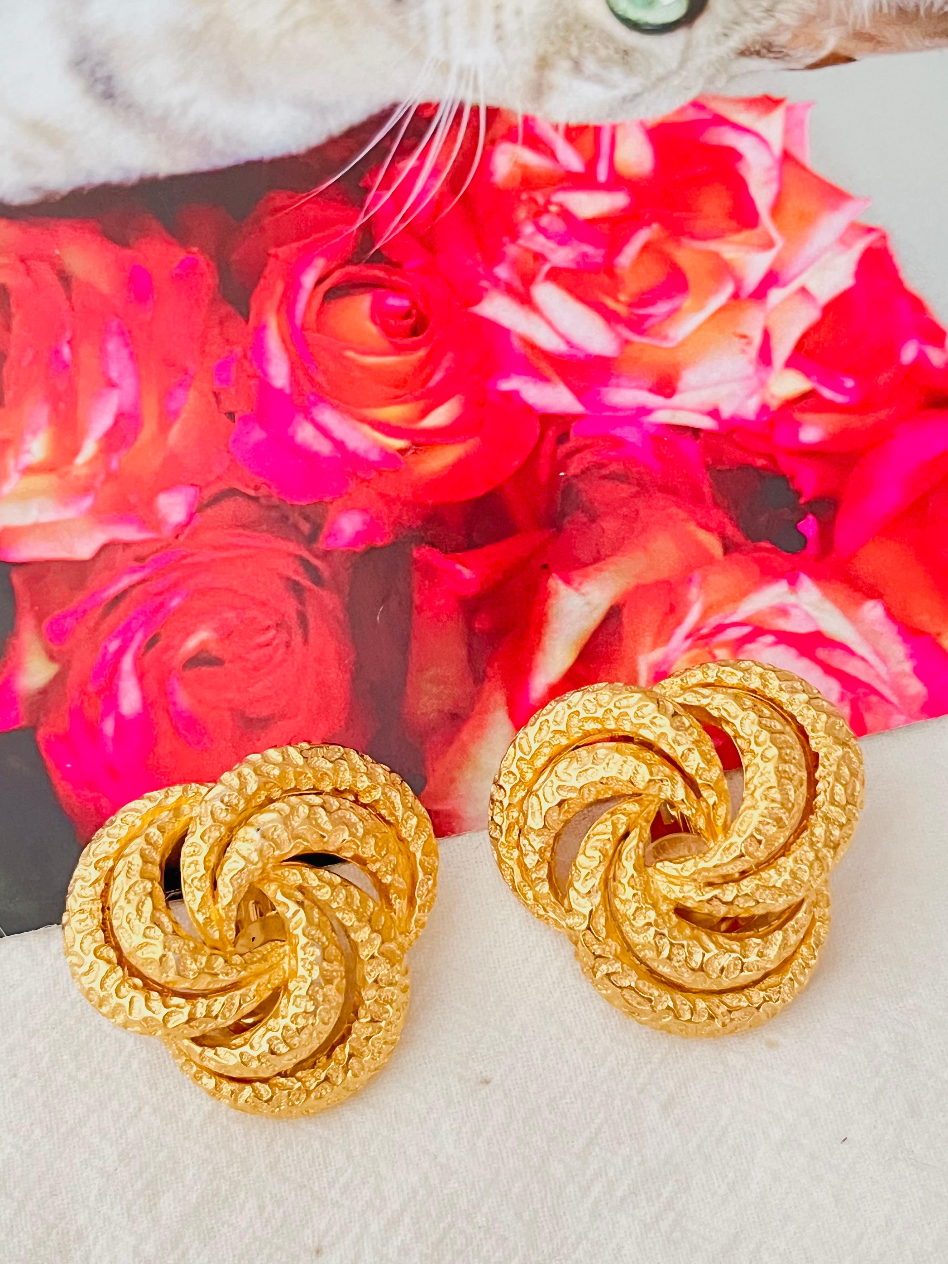 Christian Dior Vintage Große geblümte Trio Kreis Wirbel Twist Seil Clip-Ohrringe im Zustand „Gut“ im Angebot in Wokingham, England