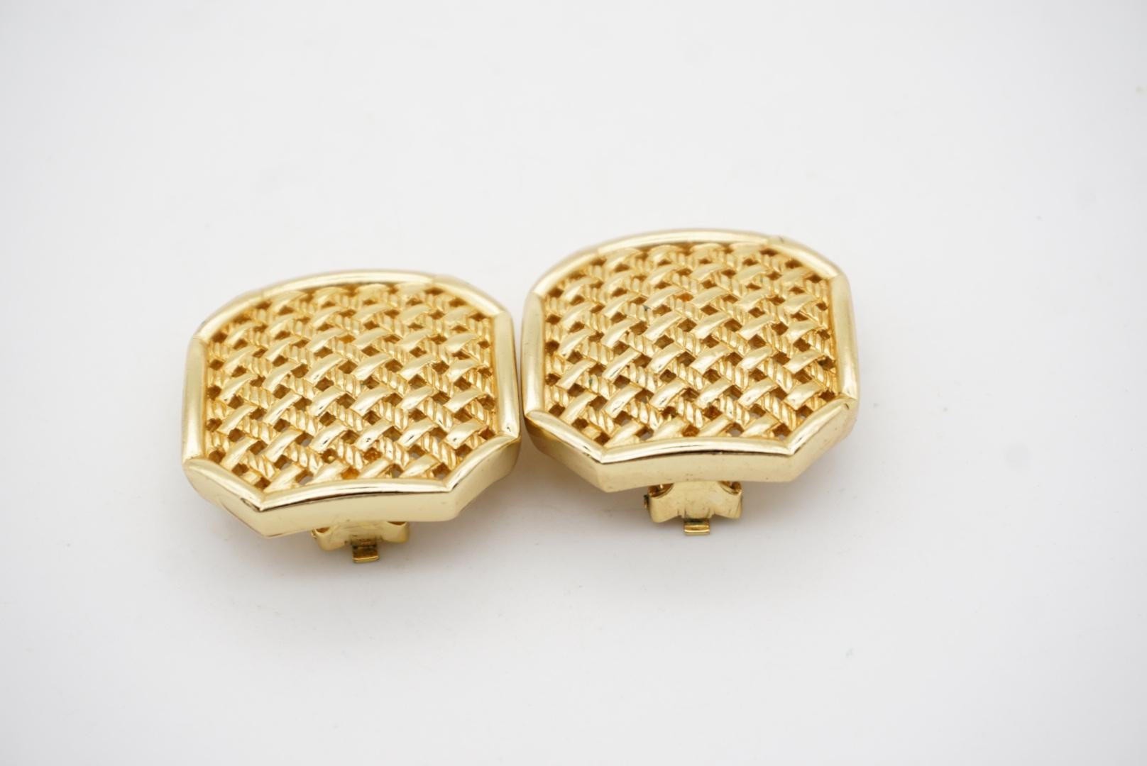 Christian Dior Vintage Large Openwork Octagon Square Mesh Chunky Clip Earrings For Sale 3