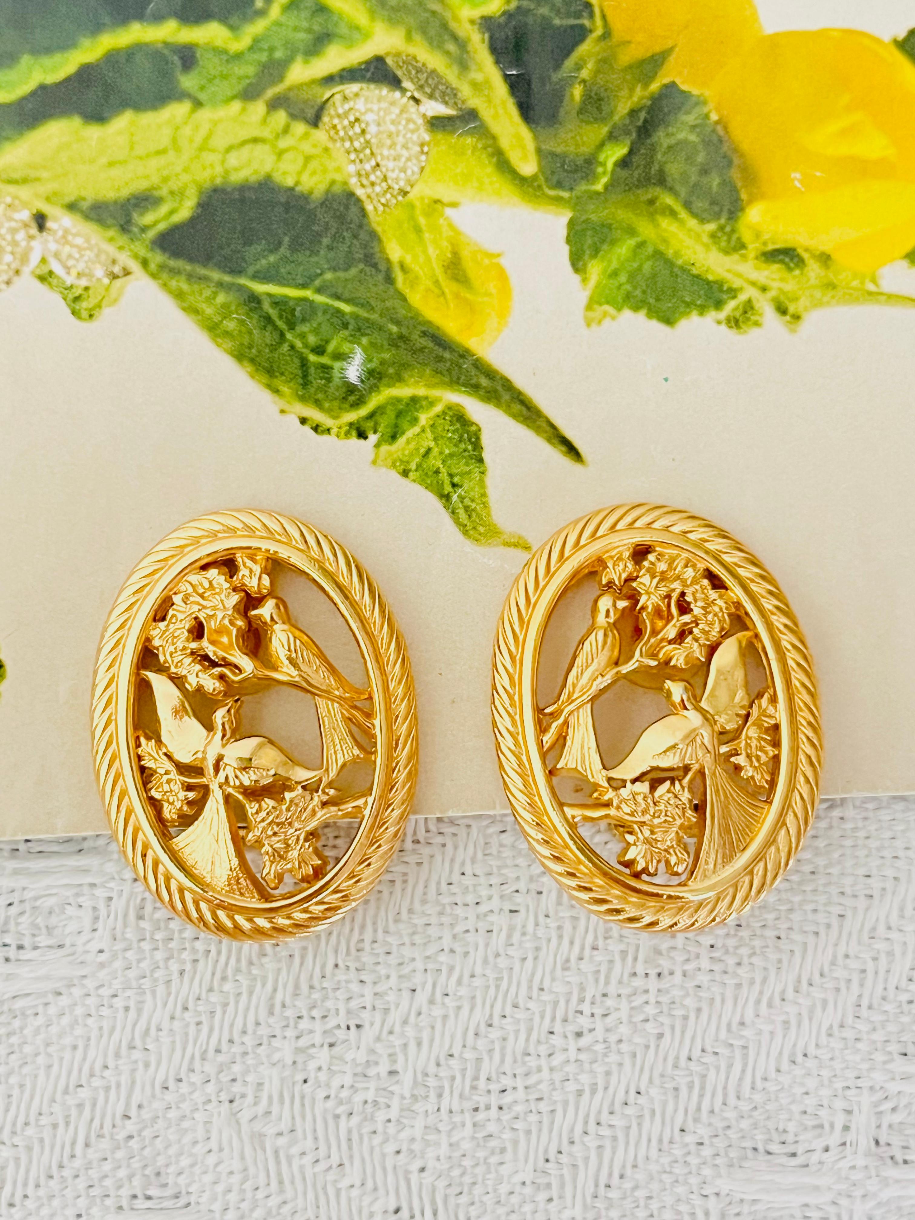 Christian Dior Vintage Große Oval durchbrochene zwei Vogel Blatt Branch Blume Ohrringe im Zustand „Hervorragend“ im Angebot in Wokingham, England