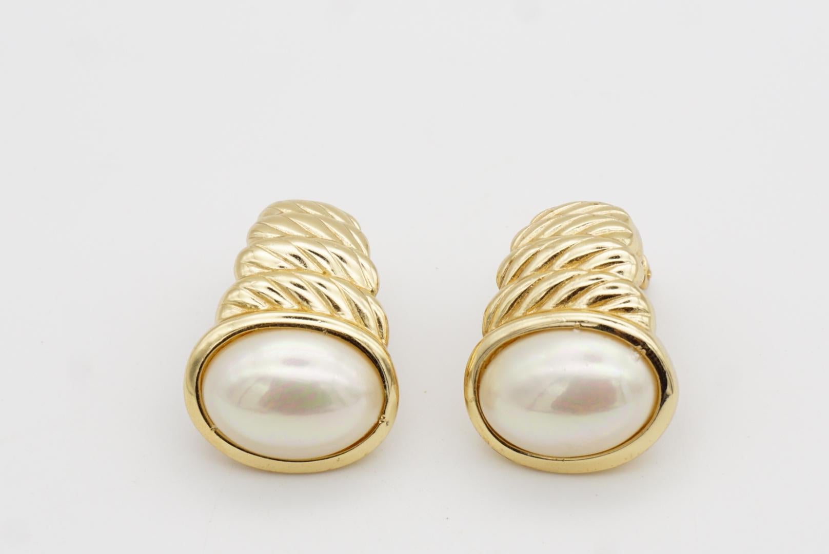Christian Dior Vintage Large Oval White Pearl Conch Dome Chunky Clip Earrings For Sale 6