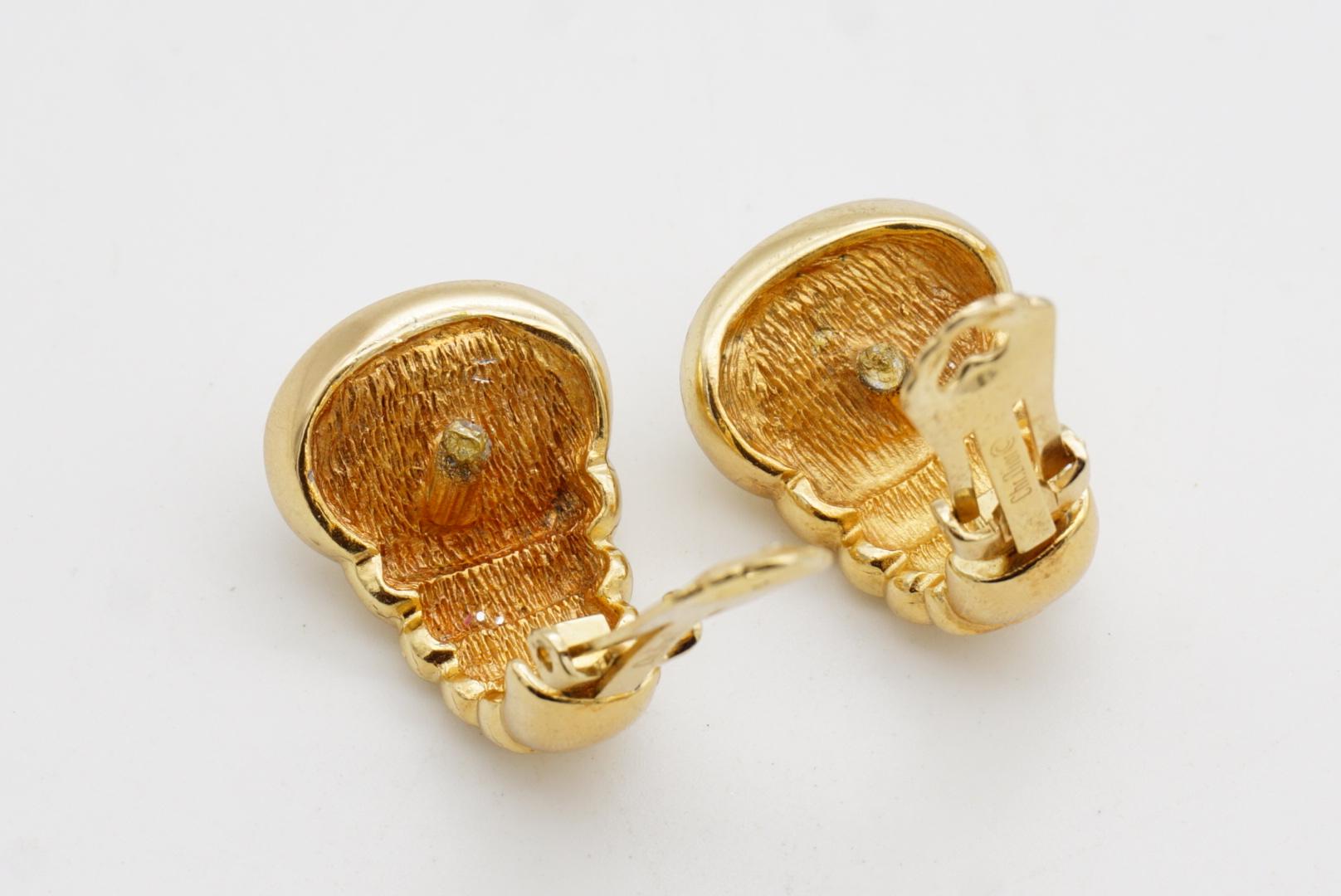 Christian Dior Vintage Large Oval White Pearl Conch Dome Chunky Clip Earrings For Sale 11