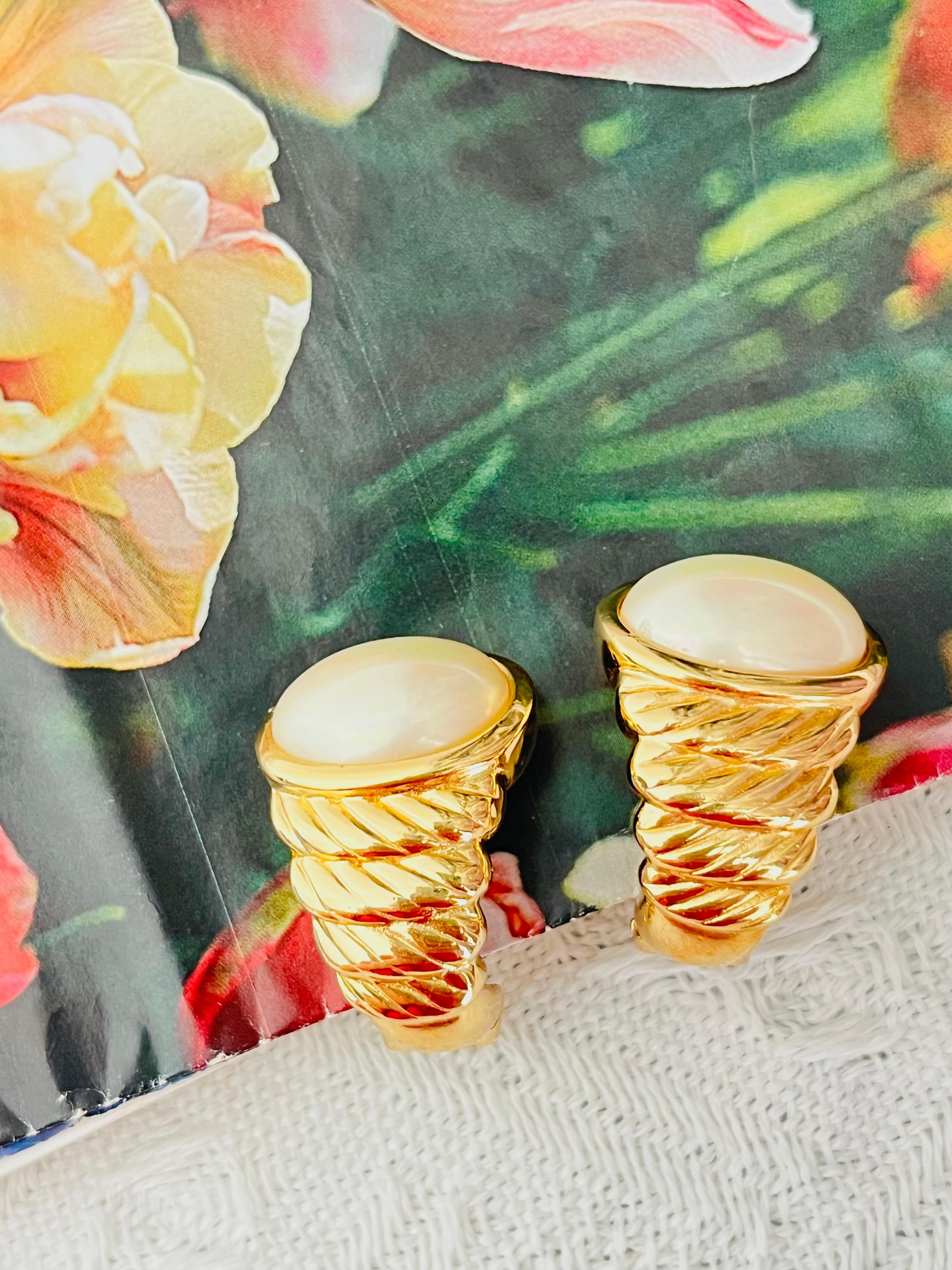 Christian Dior Vintage Large Oval White Pearl Conch Dome Chunky Clip Earrings For Sale 1