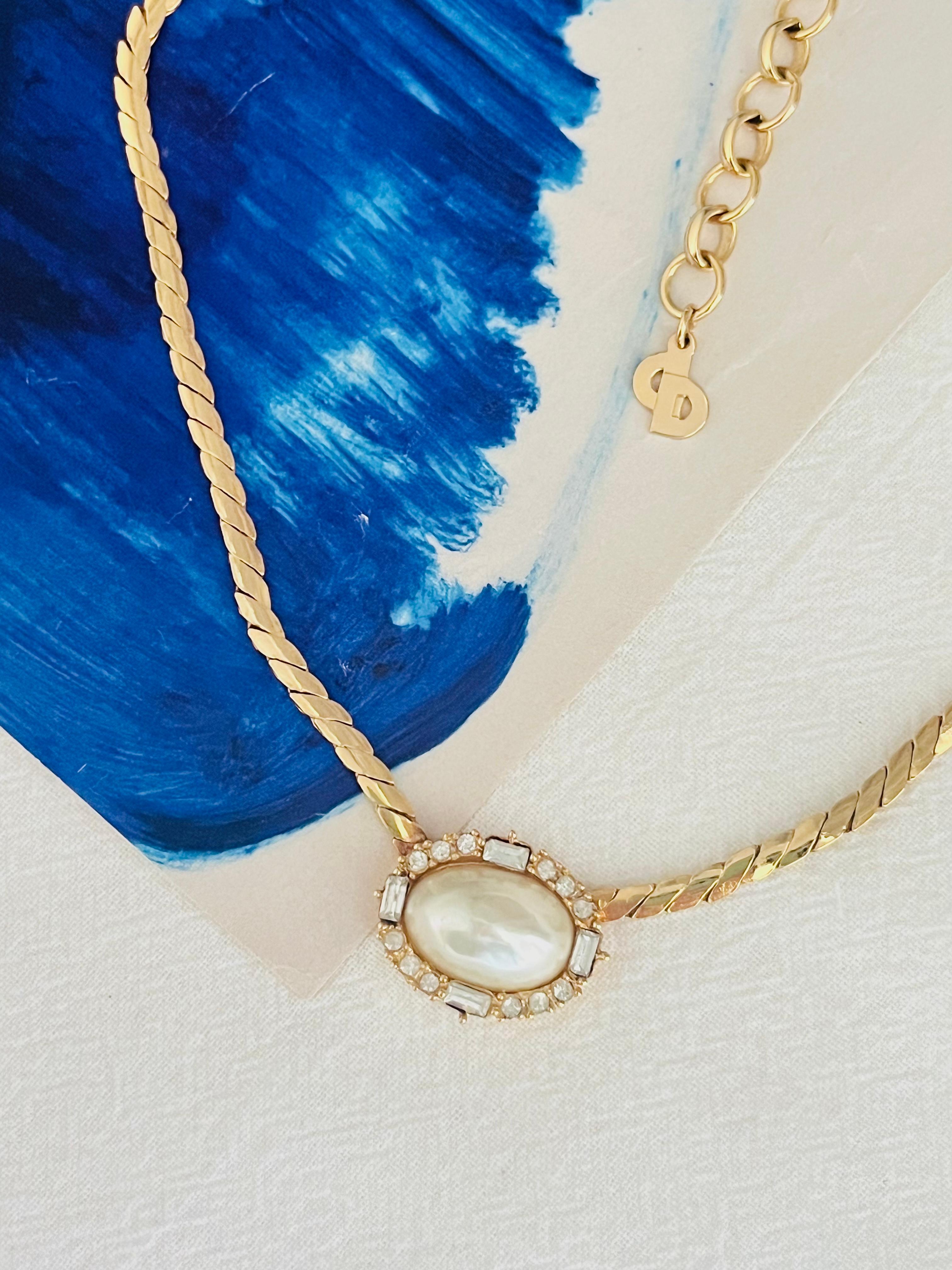 Christian Dior Vintage Large Oval White Pearl Rectangle Circle Crystal Necklace en Excelente estado para la venta en Wokingham, England