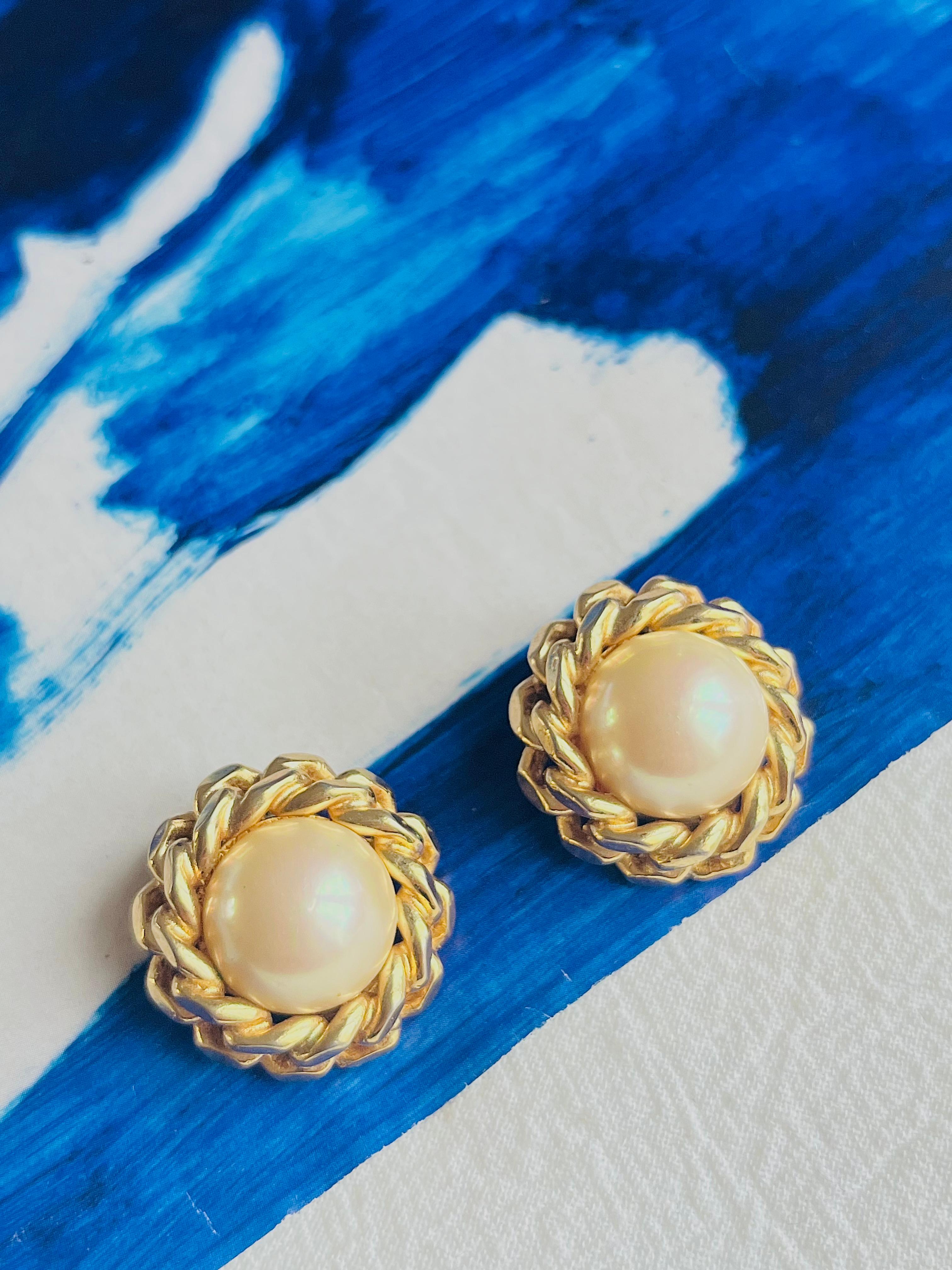 Christian Dior Vintage Pendientes redondos grandes de perlas blancas de cuerda entrelazada Art Decó en venta