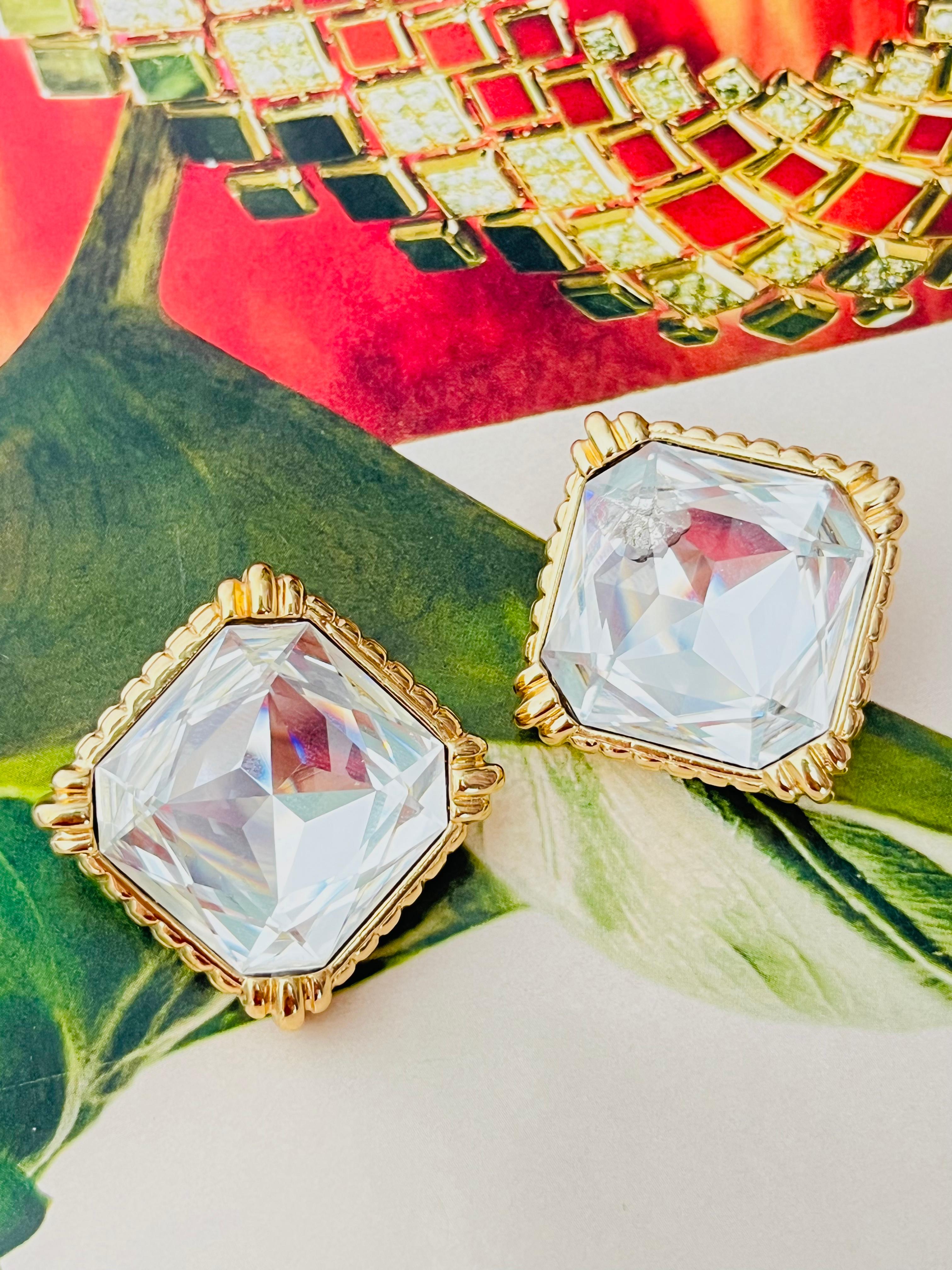 Christian Dior Vintage Large Sparkling Crystal Octagon Square Chunky Earrings In Good Condition For Sale In Wokingham, England