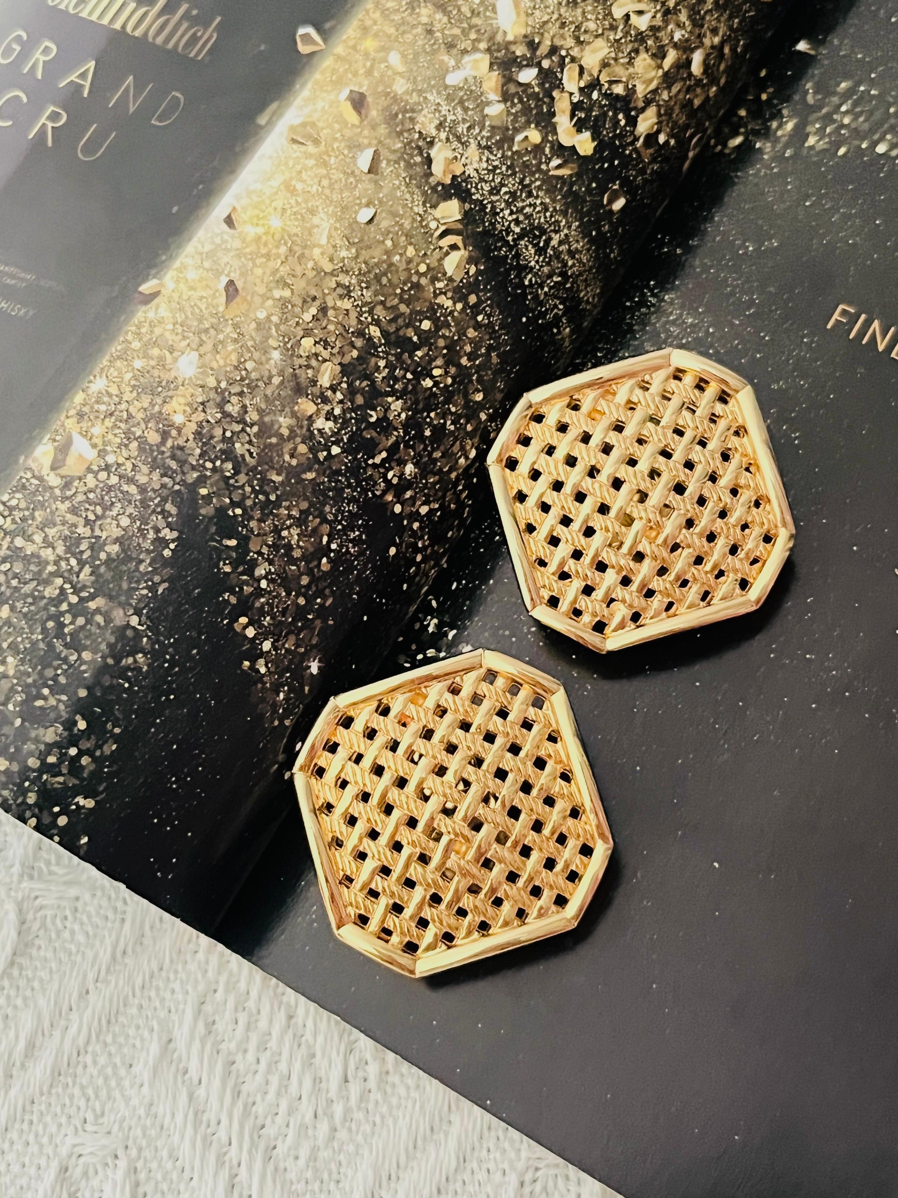 Christian Dior Vintage Large Square Octagon Basket Woven Chunky Clip Earrings In Excellent Condition For Sale In Wokingham, England