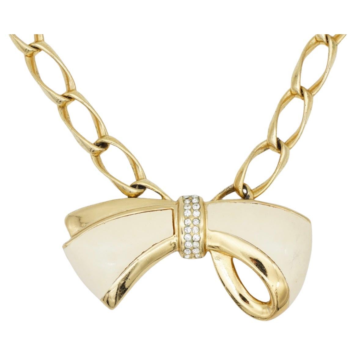 Christian Dior Vintage Collana Omega grande con fiocco a nodi bianchi e cristalli intrecciati