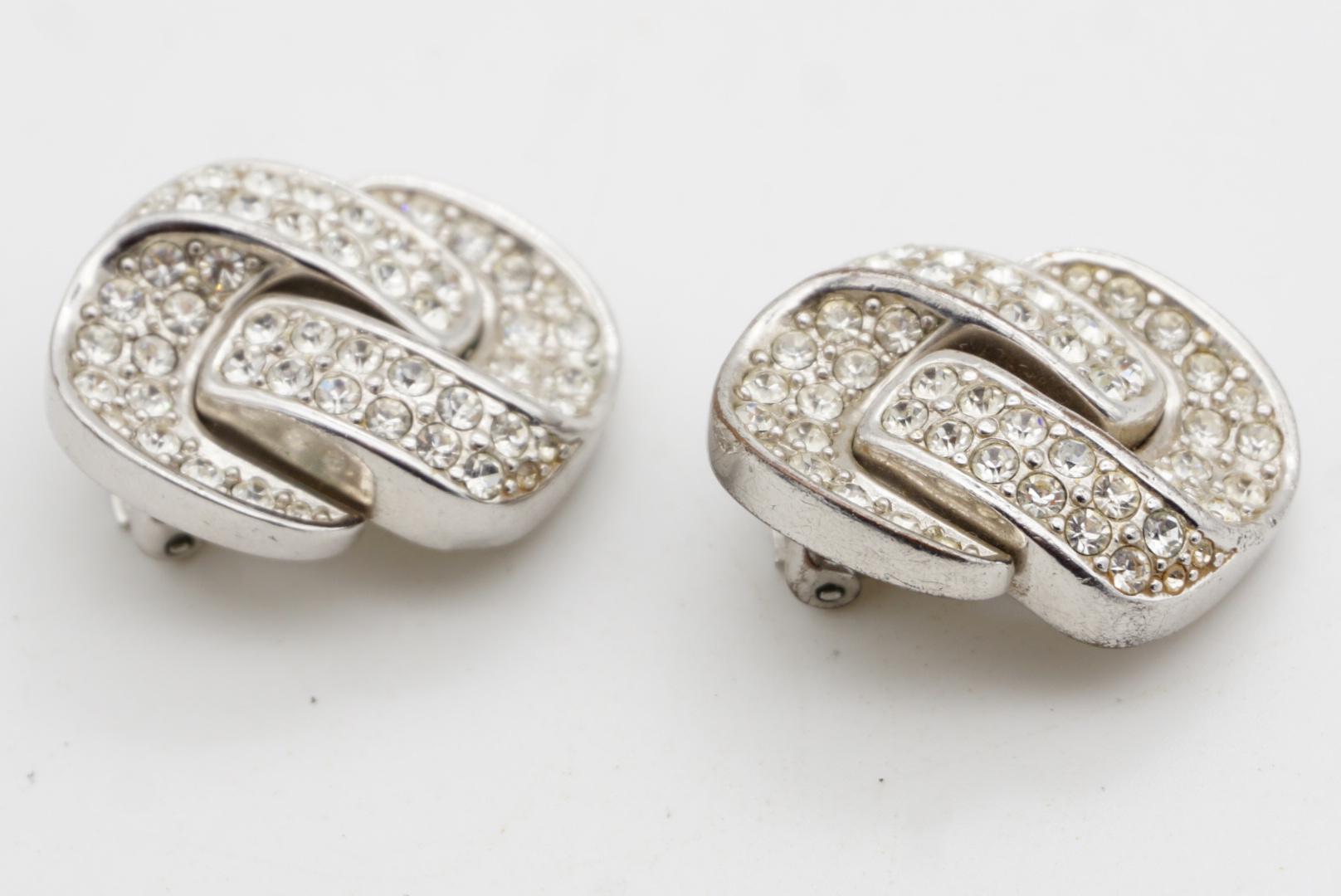 Christian Dior Vintage Grandes Cristales Enteros Nudo Entrelazado Pendientes de Plata en venta 5