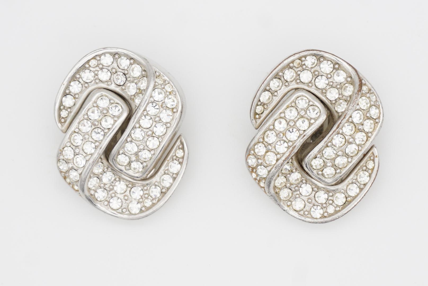 Christian Dior Vintage Grandes Cristales Enteros Nudo Entrelazado Pendientes de Plata en venta 2