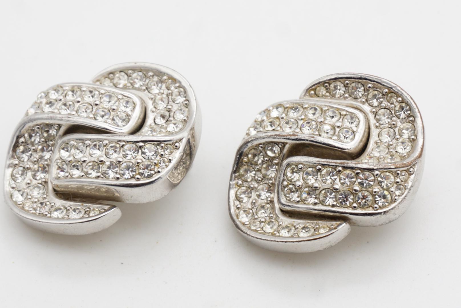 Christian Dior Vintage Grandes Cristales Enteros Nudo Entrelazado Pendientes de Plata en venta 3