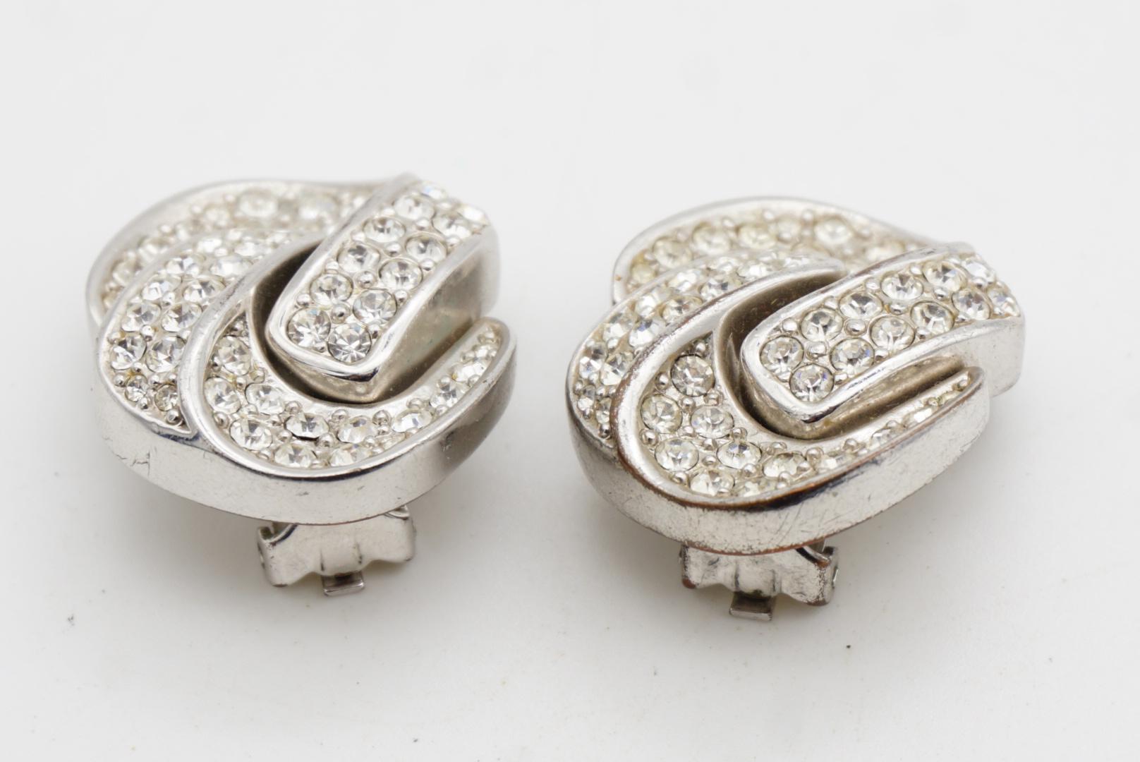 Christian Dior Vintage Grandes Cristales Enteros Nudo Entrelazado Pendientes de Plata en venta 4