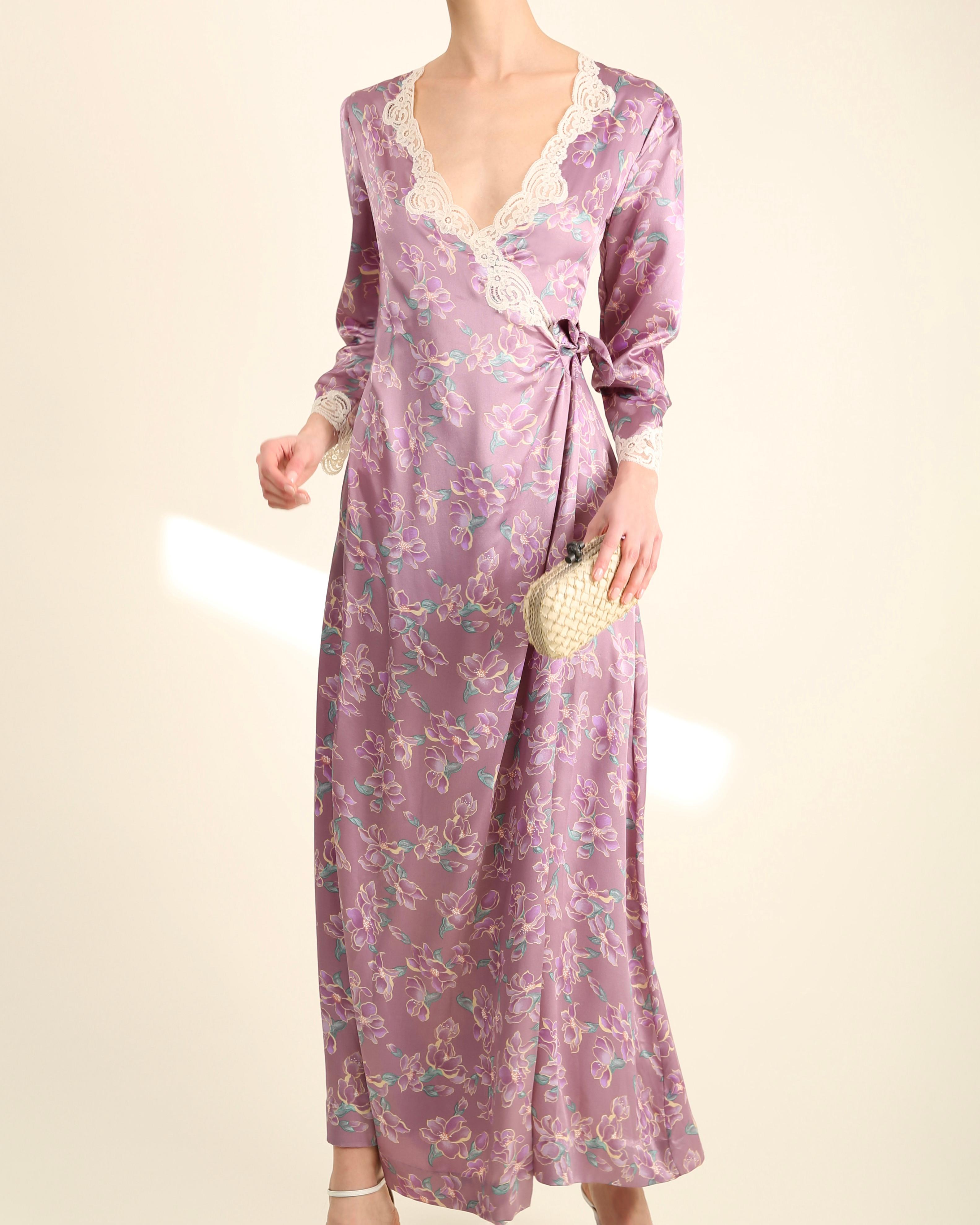 Christian Dior vintage lilac floral ivory lace plunging night robe dress gown S In Excellent Condition For Sale In Paris, FR