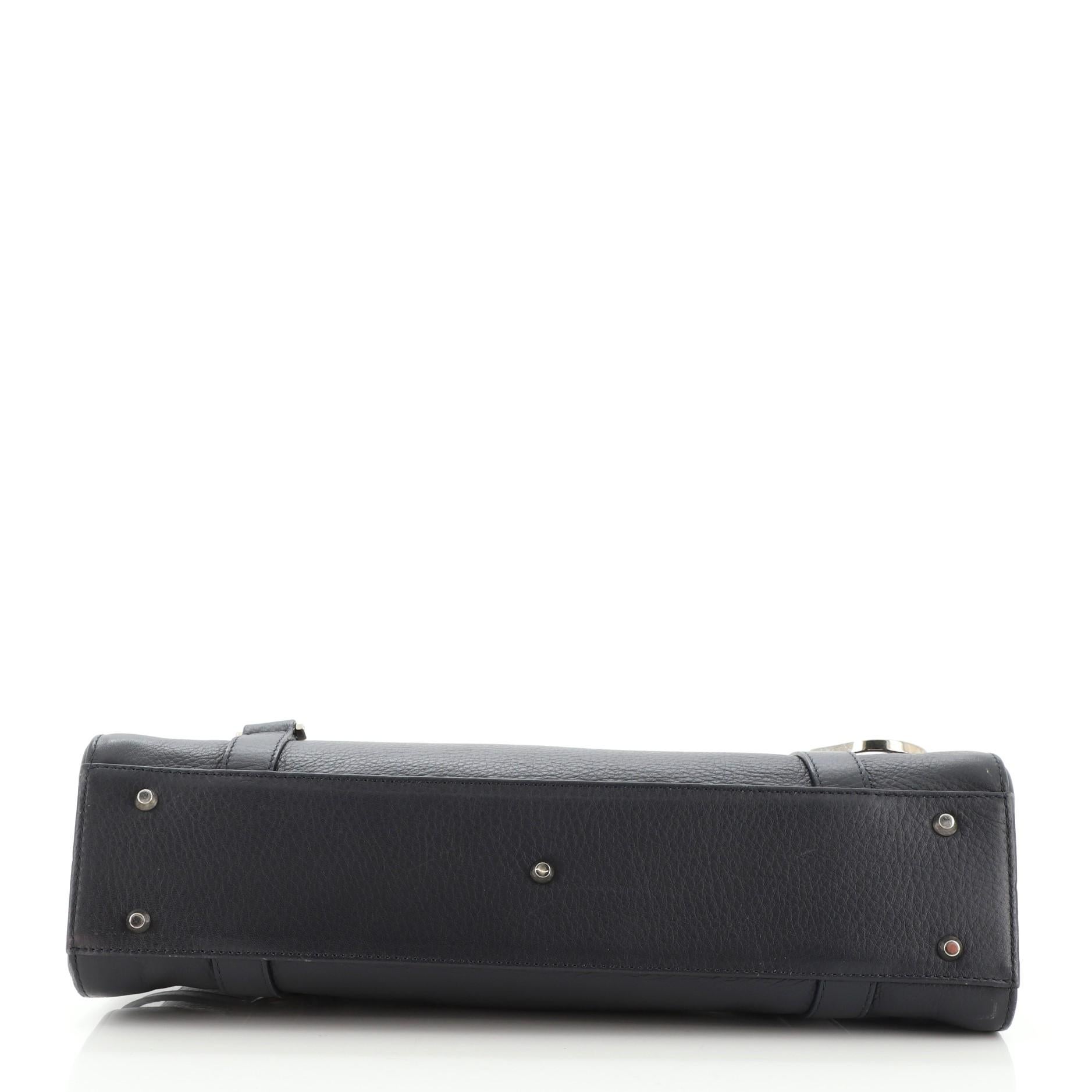 Christian Dior Vintage Logo Charms Boston Tasche Leder im Zustand „Relativ gut“ in NY, NY