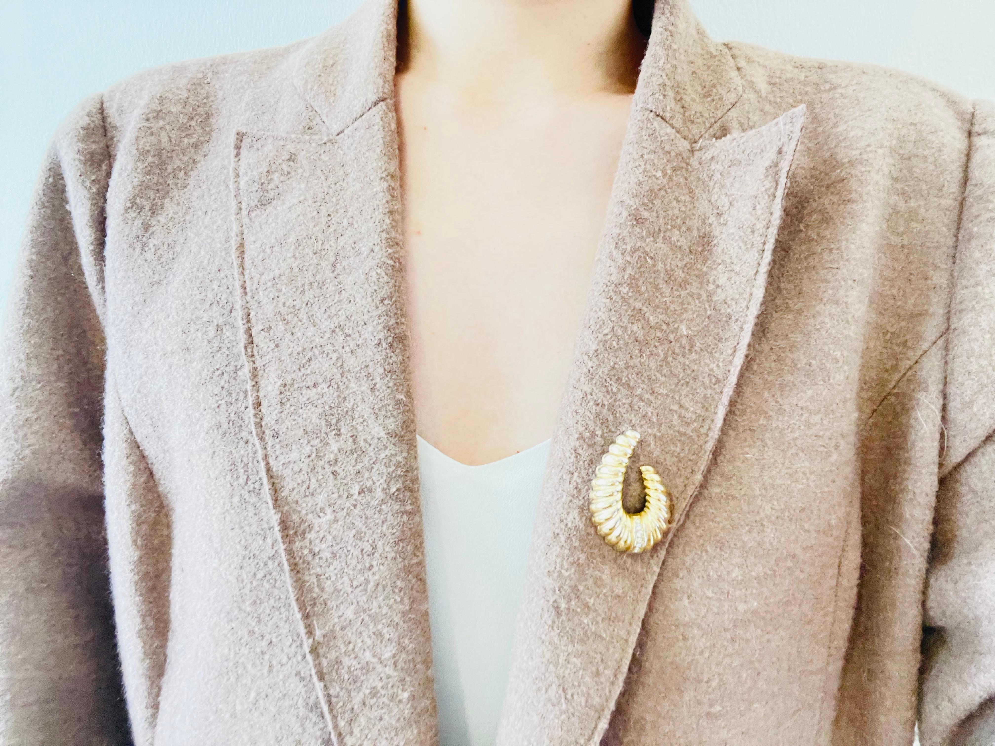 Christian Dior Vintage Modernist Croissant Oval Horn Swirl Crystal Gold Brooch 1