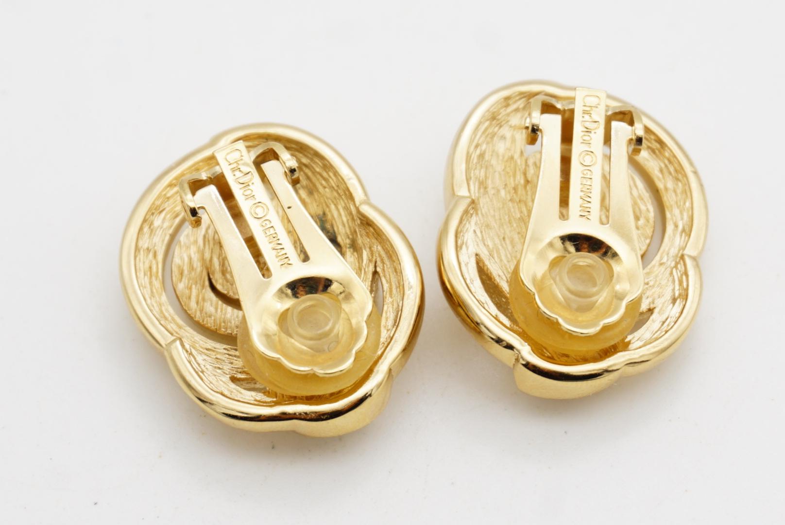 Christian Dior Pendientes de clip de cristal entrelazado con espiral de notas musicales vintage en venta 8