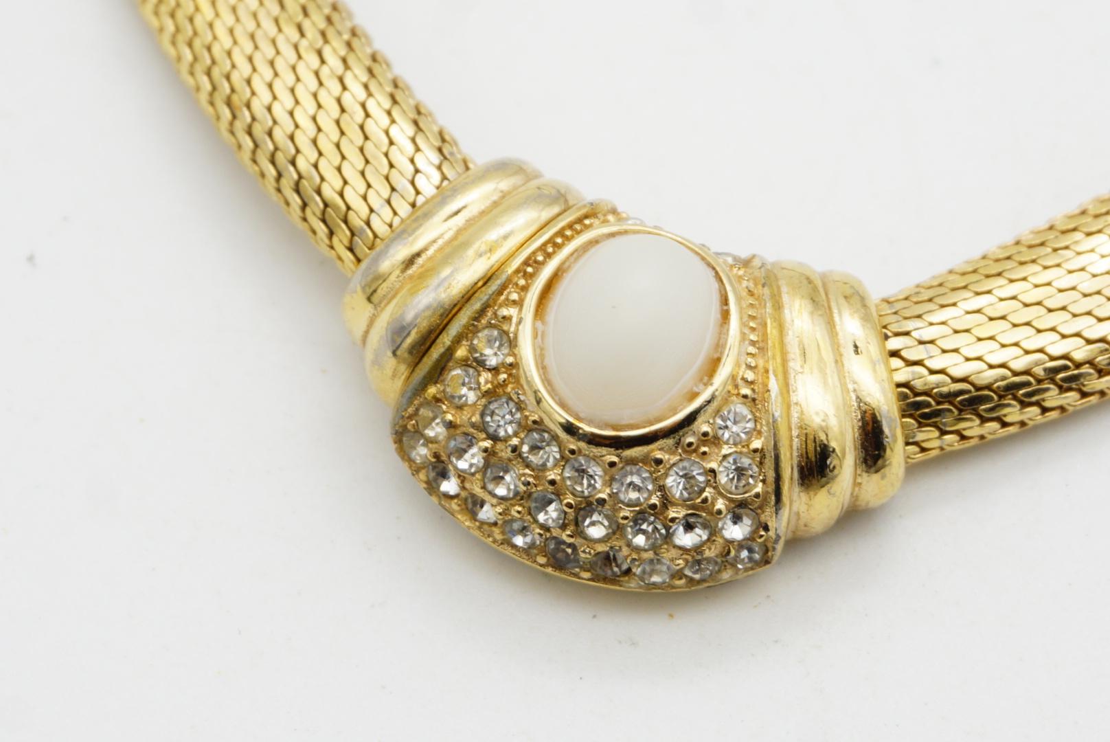 Christian Dior Vintage Oval Milchig Weiß Ovale Kristalle Knopf Omega Mesh Halskette im Angebot 4