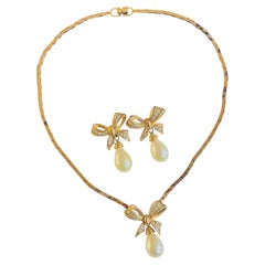 Christian Dior Vintage Rare Gold Bow White Pearl Crystals Tear Water Drop 2 Set