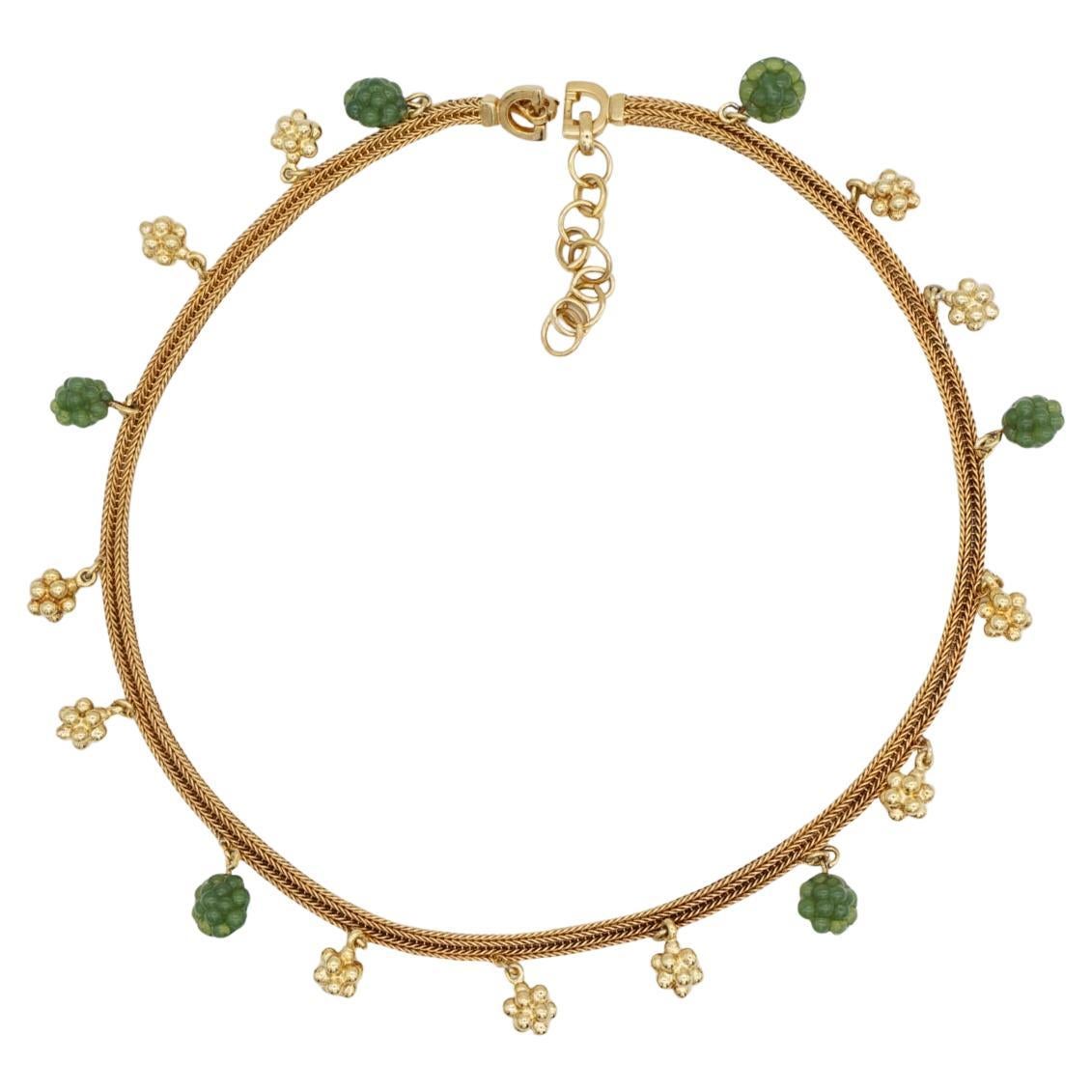 Collier Christian Dior Vintage en maille, or, vert émeraude, avec breloques en forme de raisin et de pamplemousse