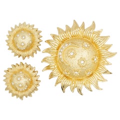 Set Christian Dior Vintage: rari gioielli in oro con sole, mezzaluna e stelle, di grandi dimensioni