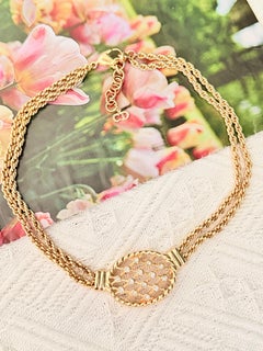 Collana Christian Dior Vintage rara, a doppia fila, in maglia dorata traforata con cristalli