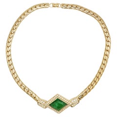 Collar vintage de Christian Dior, pieza única de Gripoix, con cristales de color verde esmeralda y diamantes