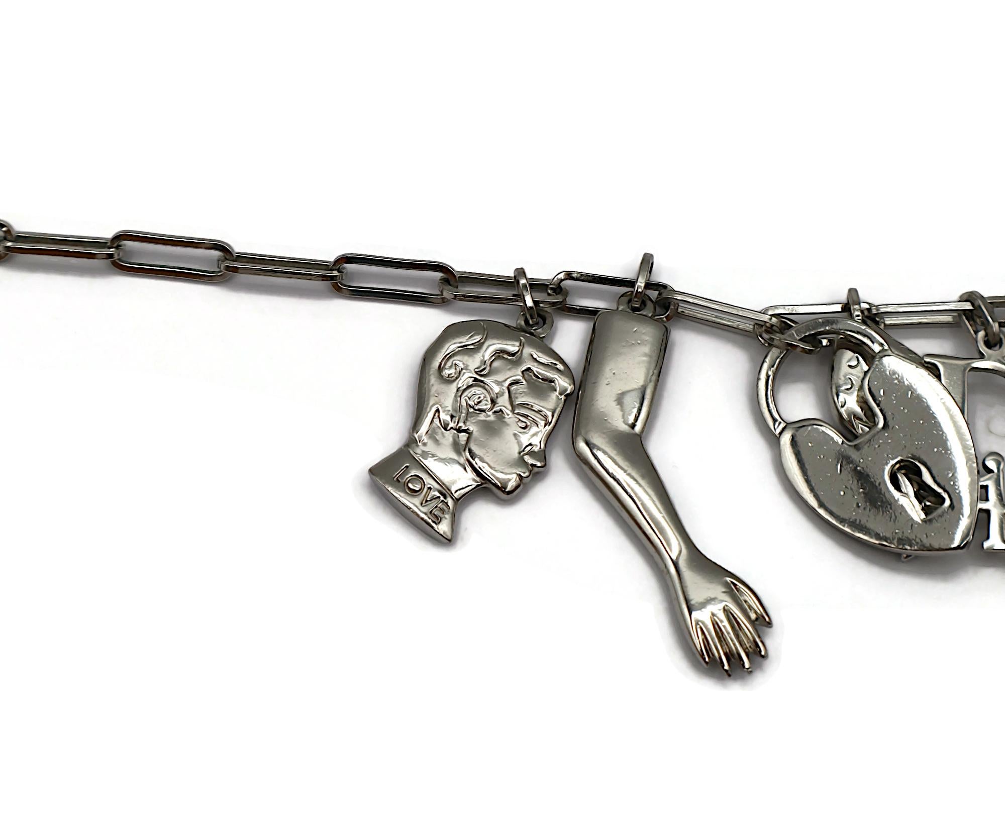 CHRISTIAN DIOR Collana Vintage con Charm Figurale in tonalità argento in vendita 1
