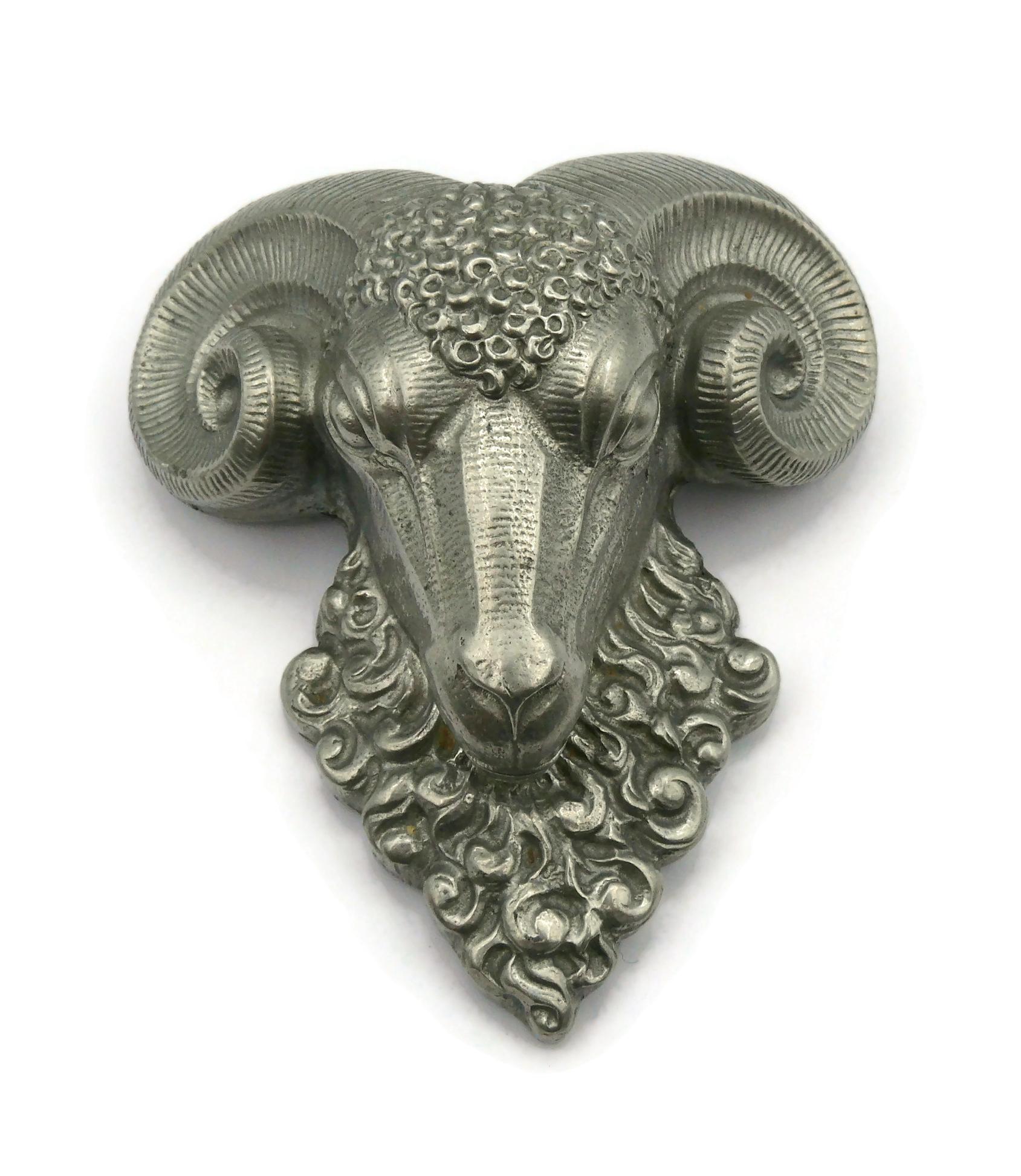 CHRISTIAN DIOR Vintage Silver Tone Ram's Head Paperweight In Good Condition For Sale In Nice, FR