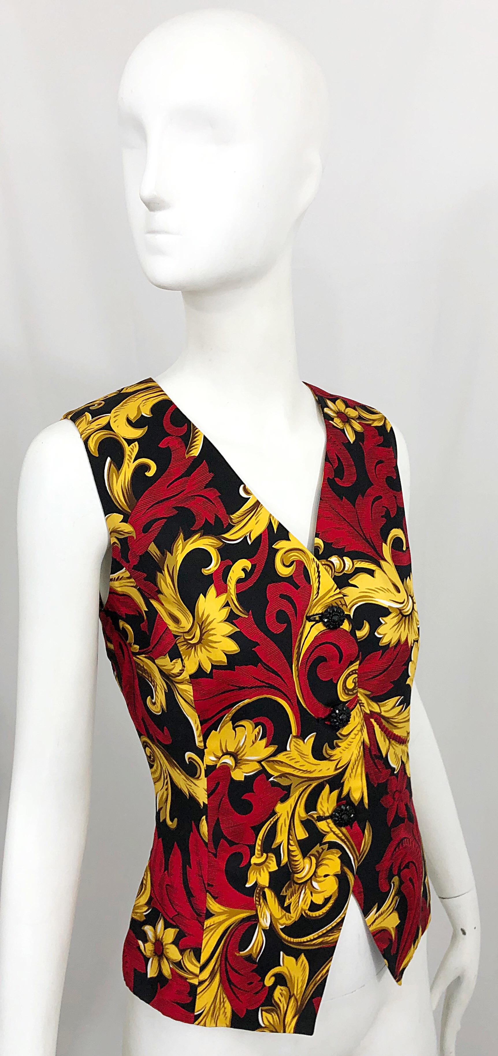 Christian Dior Vintage Size 10 Red + Gold Regal Print Silk Sleeveless Vest Top In Excellent Condition In San Diego, CA