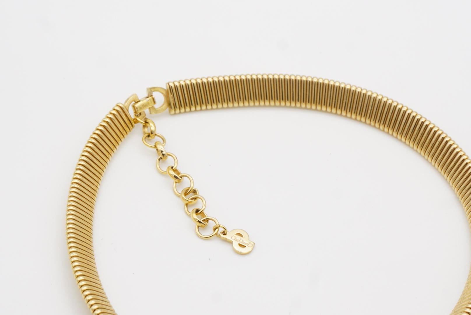 Christian Dior Vintage Square Crystal Pendant Choker Omega Collar Gold Necklace 8