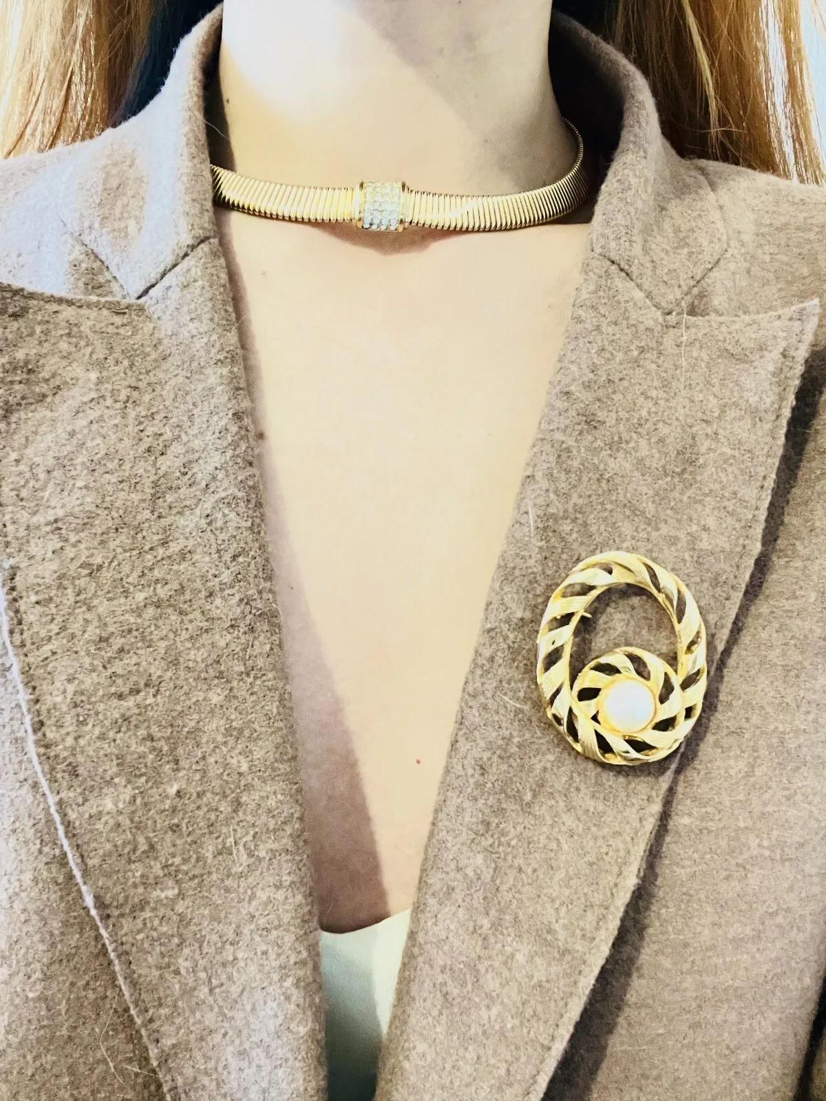 Christian Dior Vintage Square Crystal Pendant Choker Omega Collar Gold Necklace 3