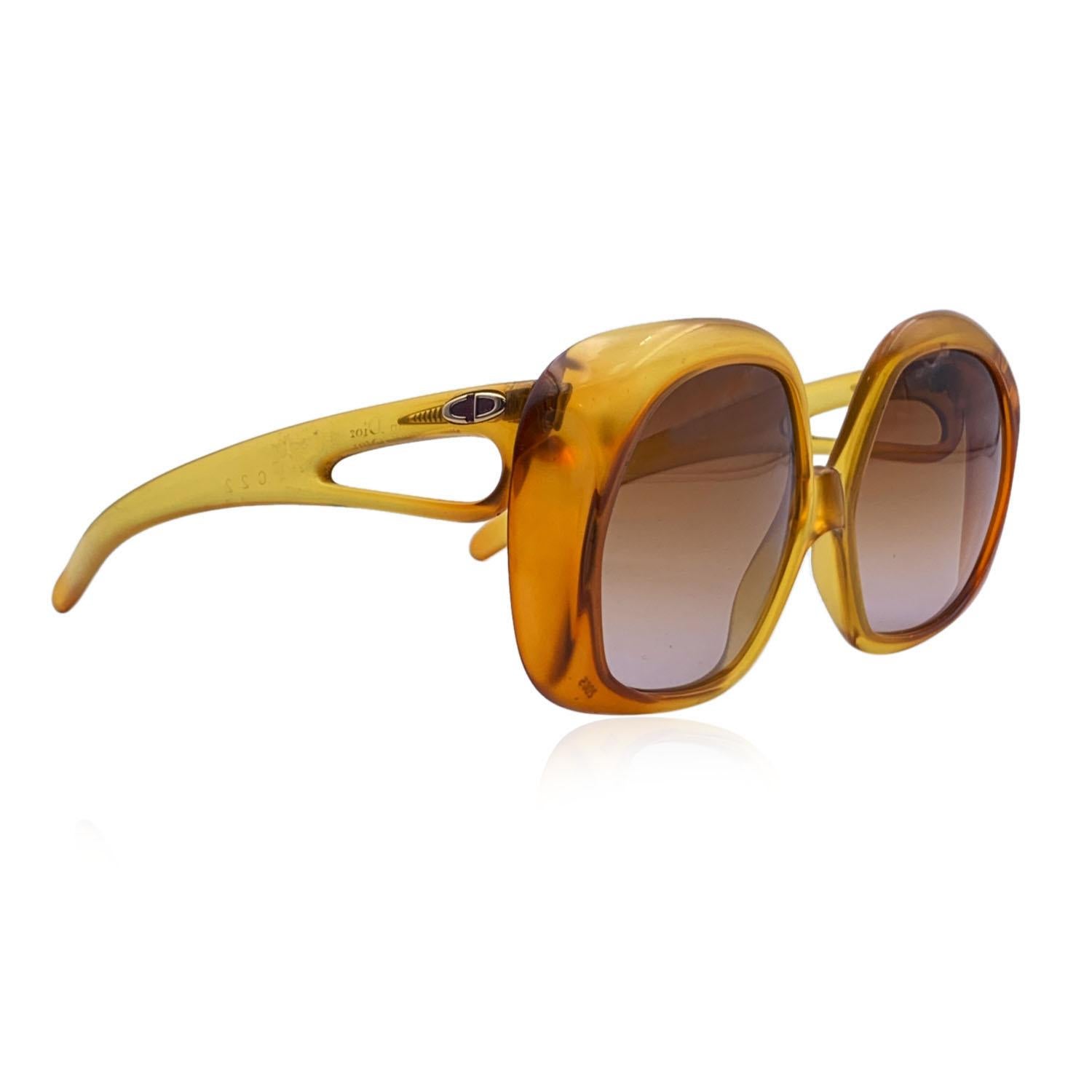 Vintage Christian Dior oversize sunglasses, Mod. 2005- C 22. Orange frame. Original 100% Total UVA/UVB protection in gradient brown color. CD logo on temples.

Details

MATERIAL: Plastic

COLOR: Orange

MODEL: 2005 C22

GENDER: Women

COUNTRY OF