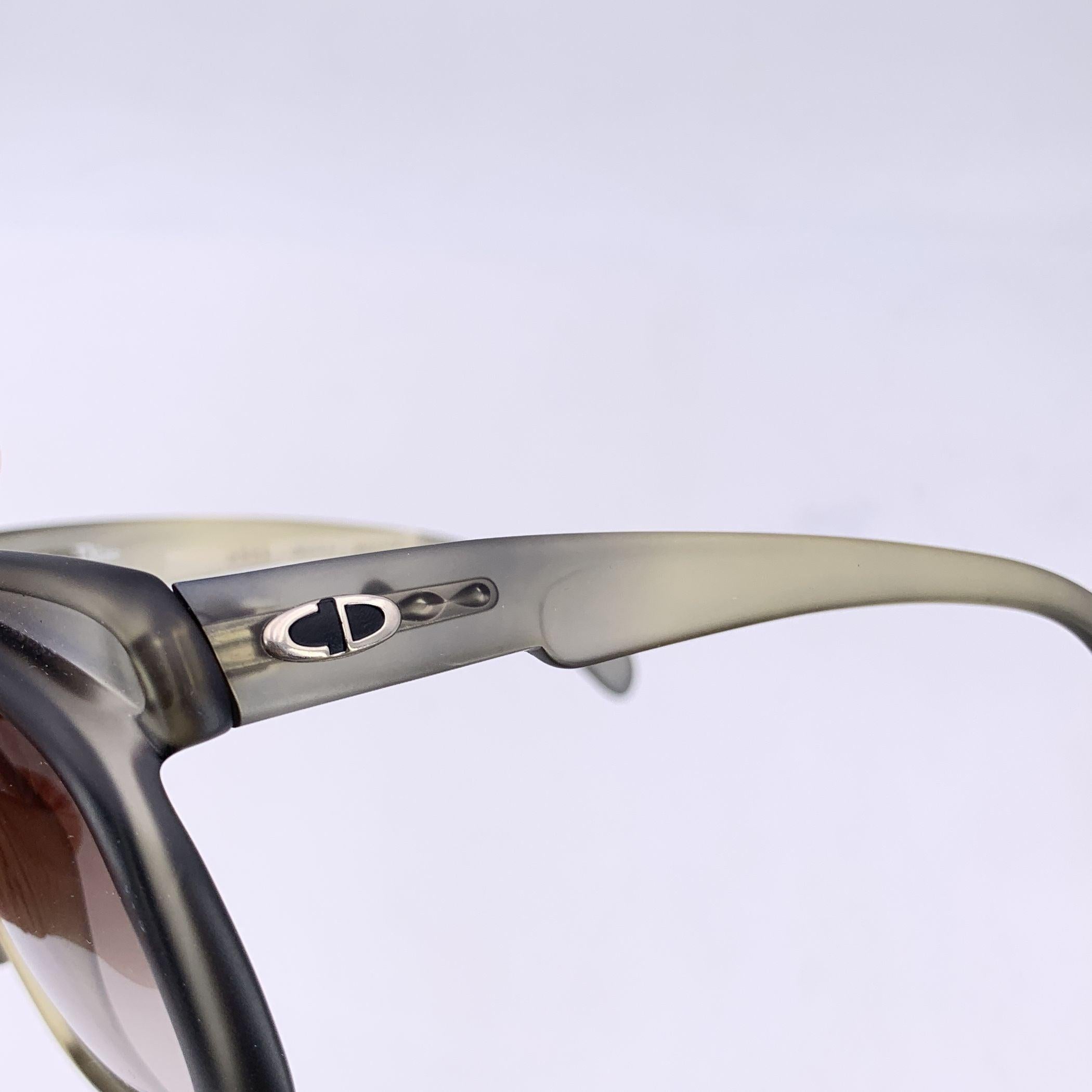 Christian Dior Vintage Sunglasses 2009 571 Grey 52/22 135mm im Zustand „Gut“ im Angebot in Rome, Rome