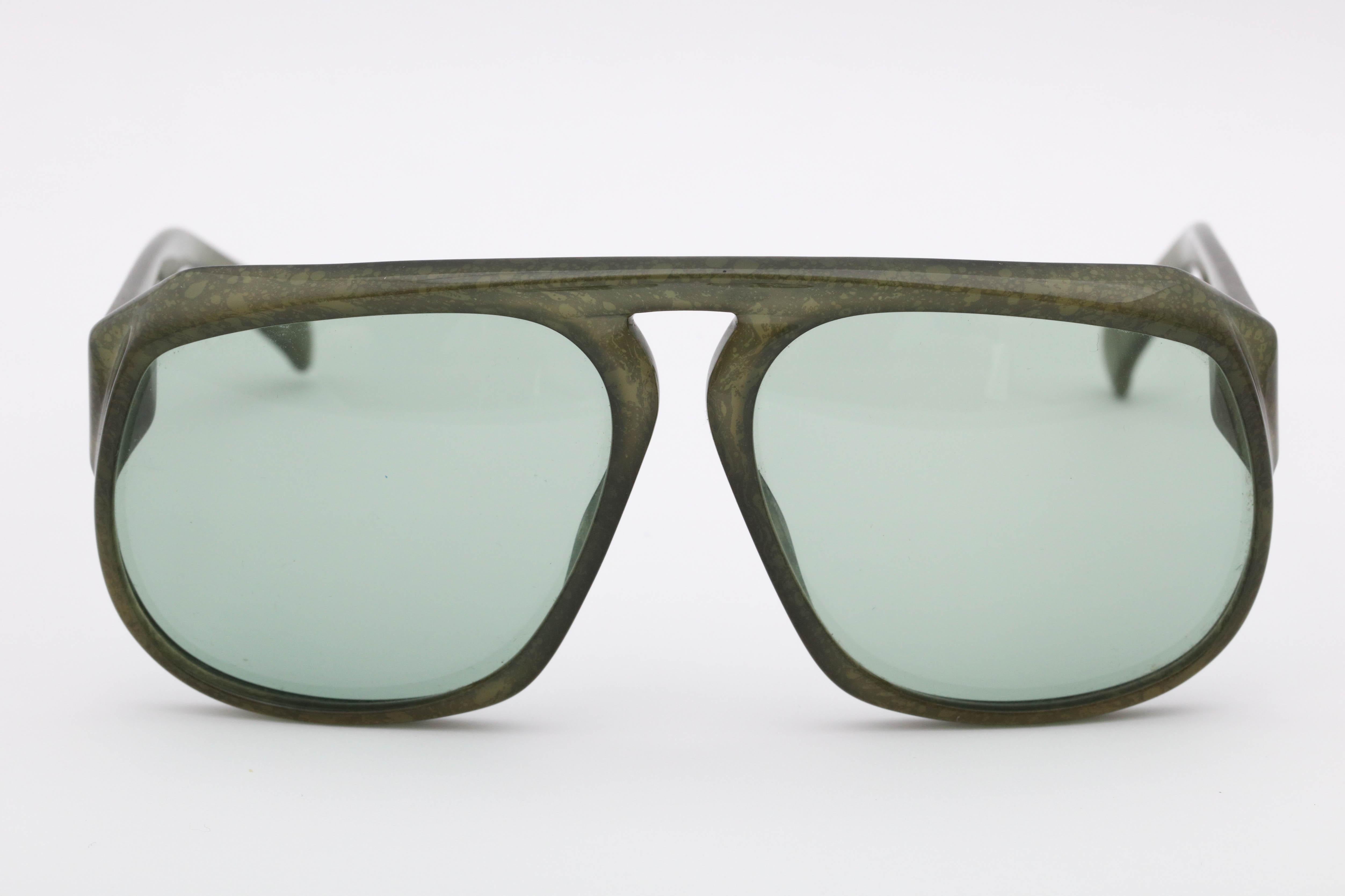 round vintage sunglasses