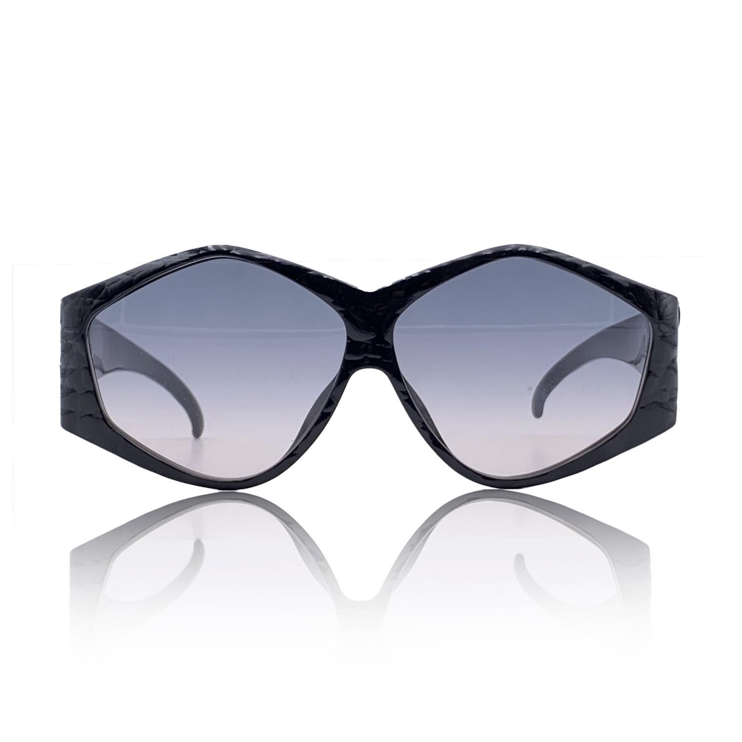Christian Dior Vintage Sunglasses 2230 90 Black Optyl 64-10 130 mm In Excellent Condition For Sale In Rome, Rome