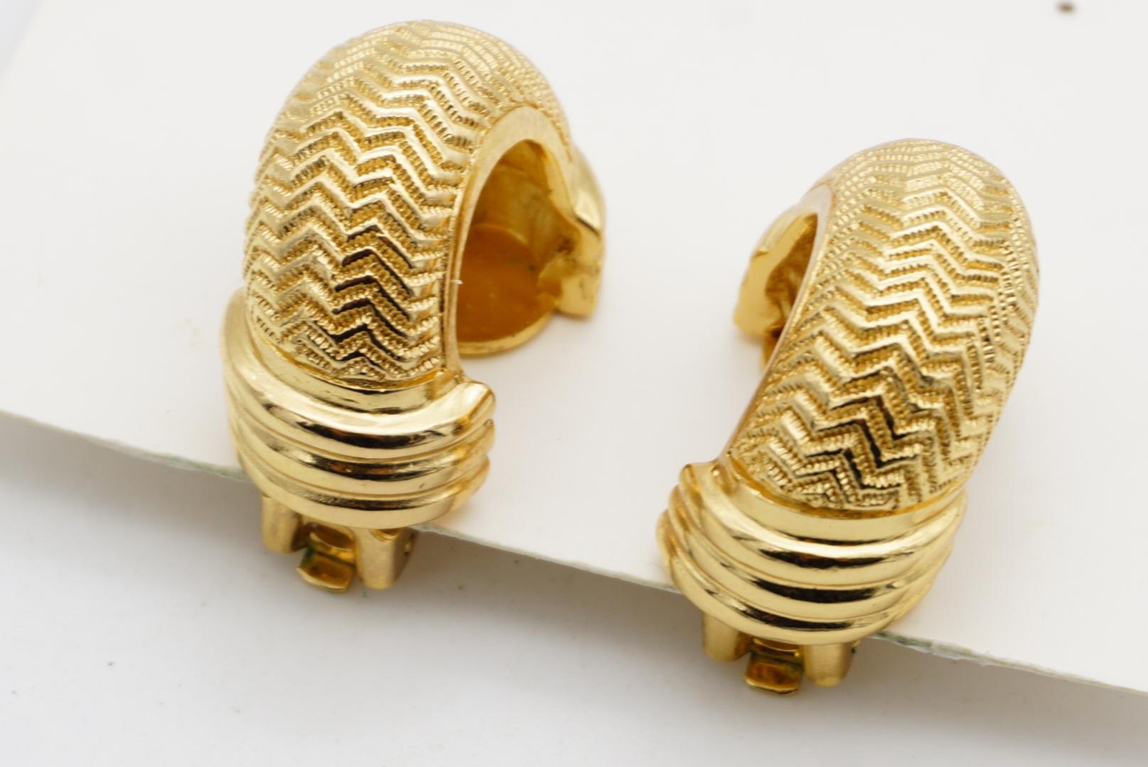 Christian Dior Vintage Texture Large Half Hoop Circle Dome Chunky Clip Earrings For Sale 5