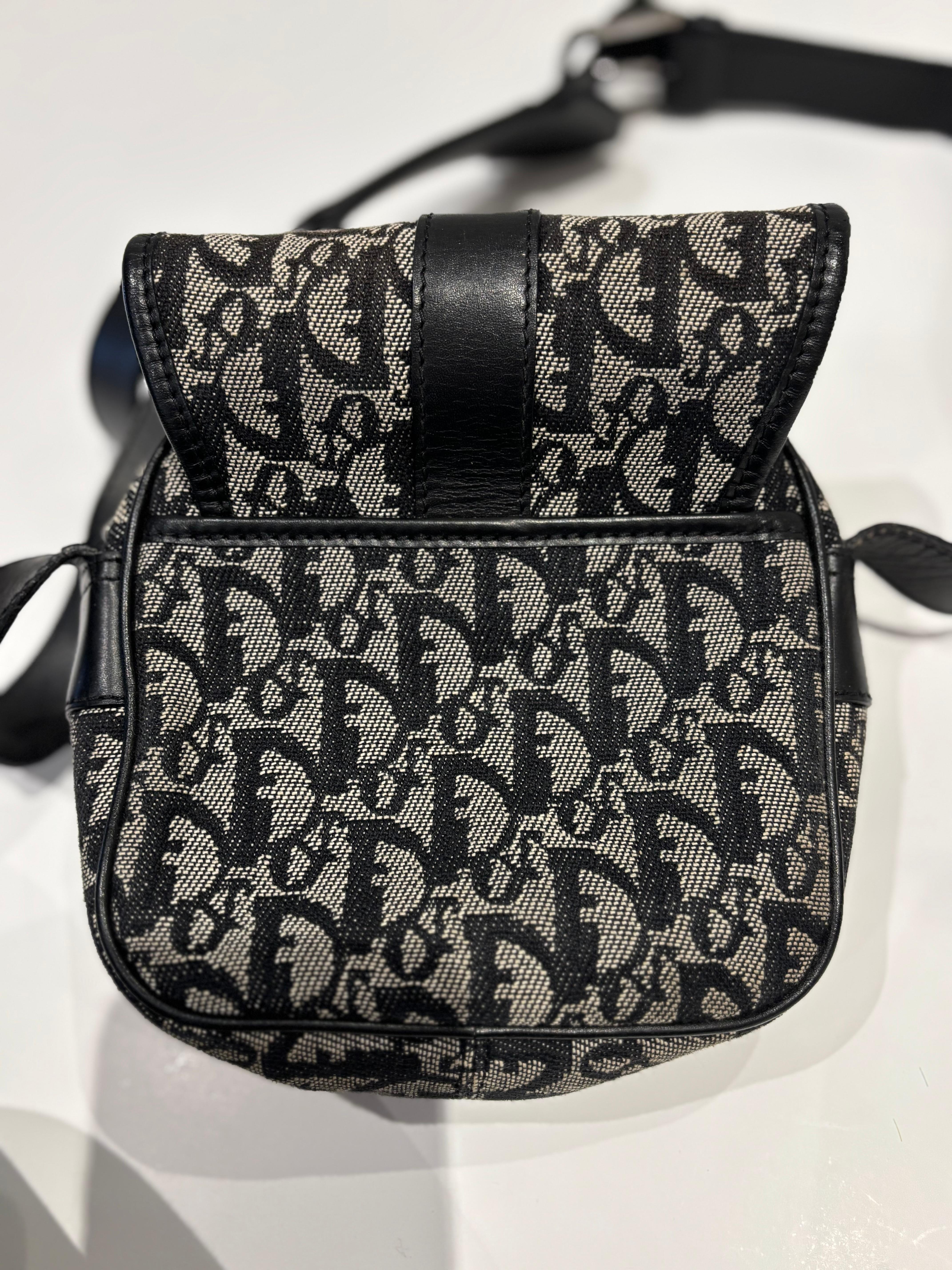 Christian Dior Bolso Vintage Trotter 05RU0043 - Negro y Beige en venta 1
