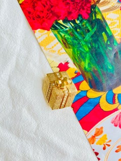 Christian Dior Vintage Unisex Rare Gold Present Ribbon Cube Box Gift Brooch