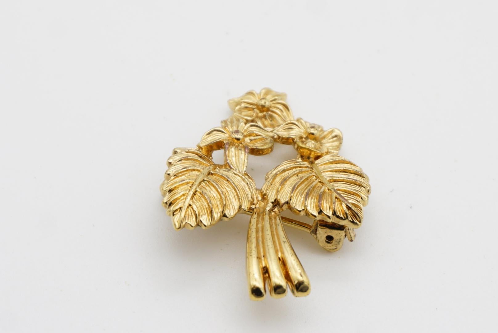 Christian Dior Vintage Vivid Cluster Flower Large Leaf Bouquet Spilla in oro 6