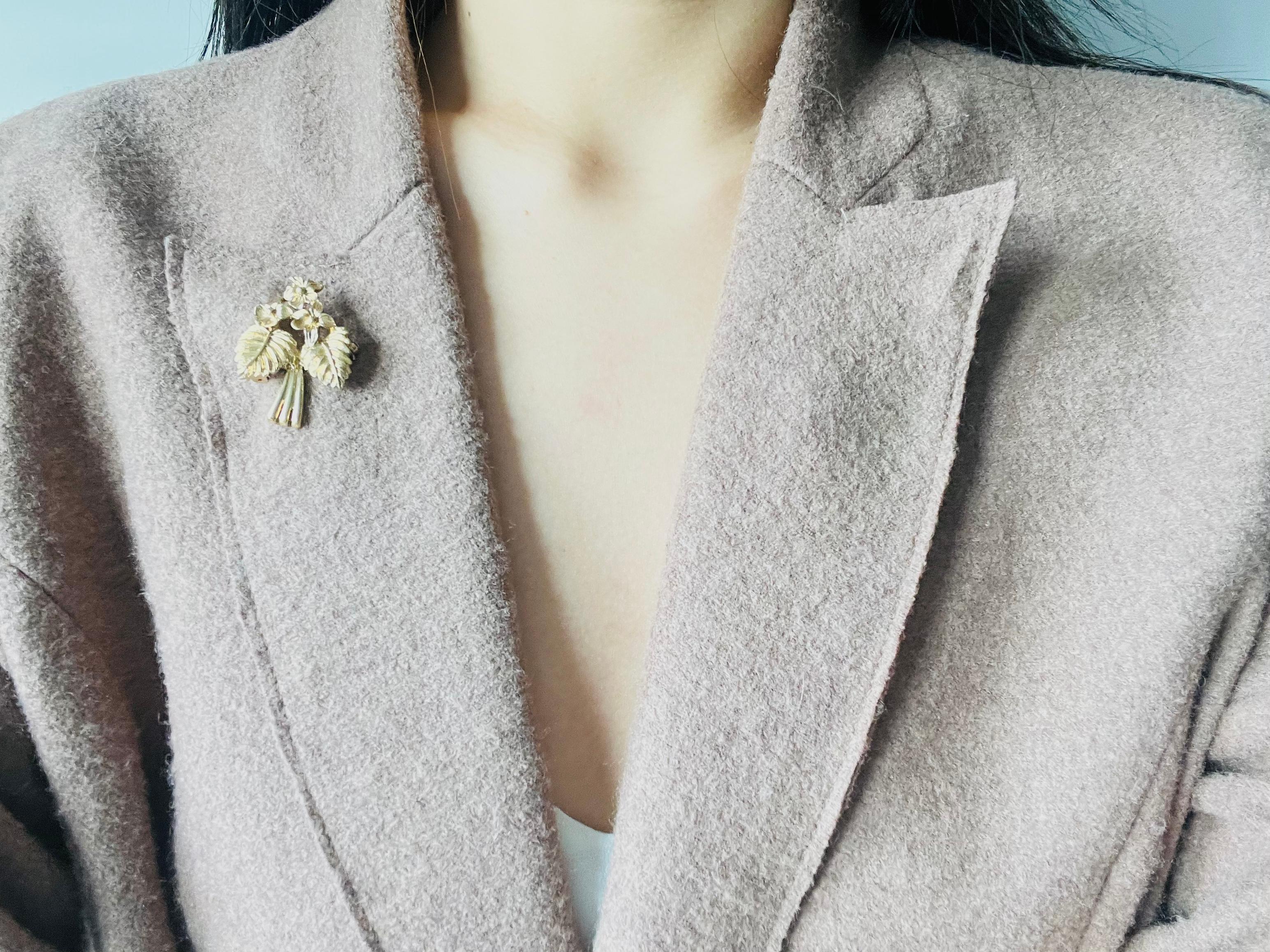 Christian Dior Vintage Vivid Cluster Flower Large Leaf Bouquet Spilla in oro 1